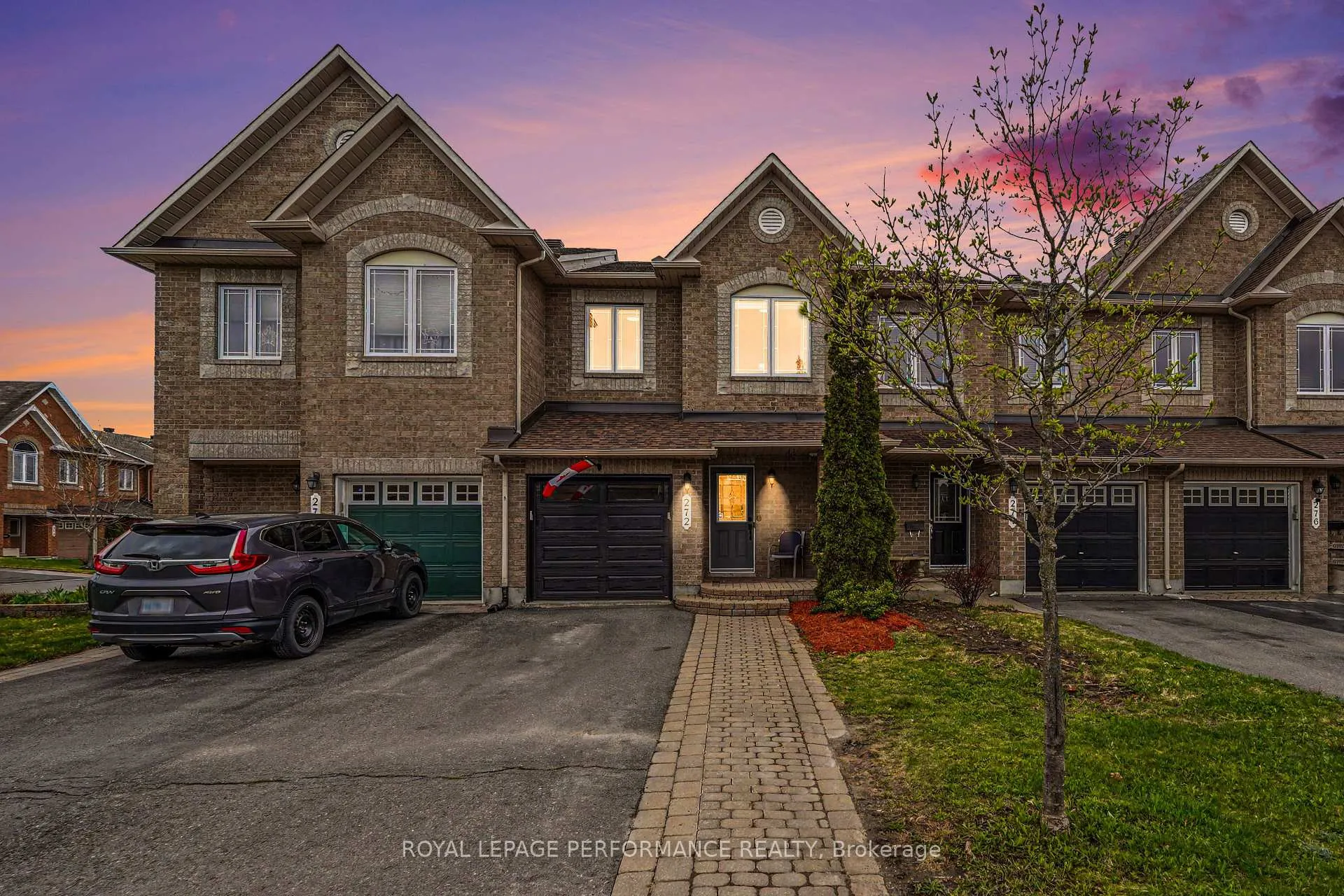 Photo 4 of 272 Branthaven Street, Ottawa, Avalon East — HOMEH
