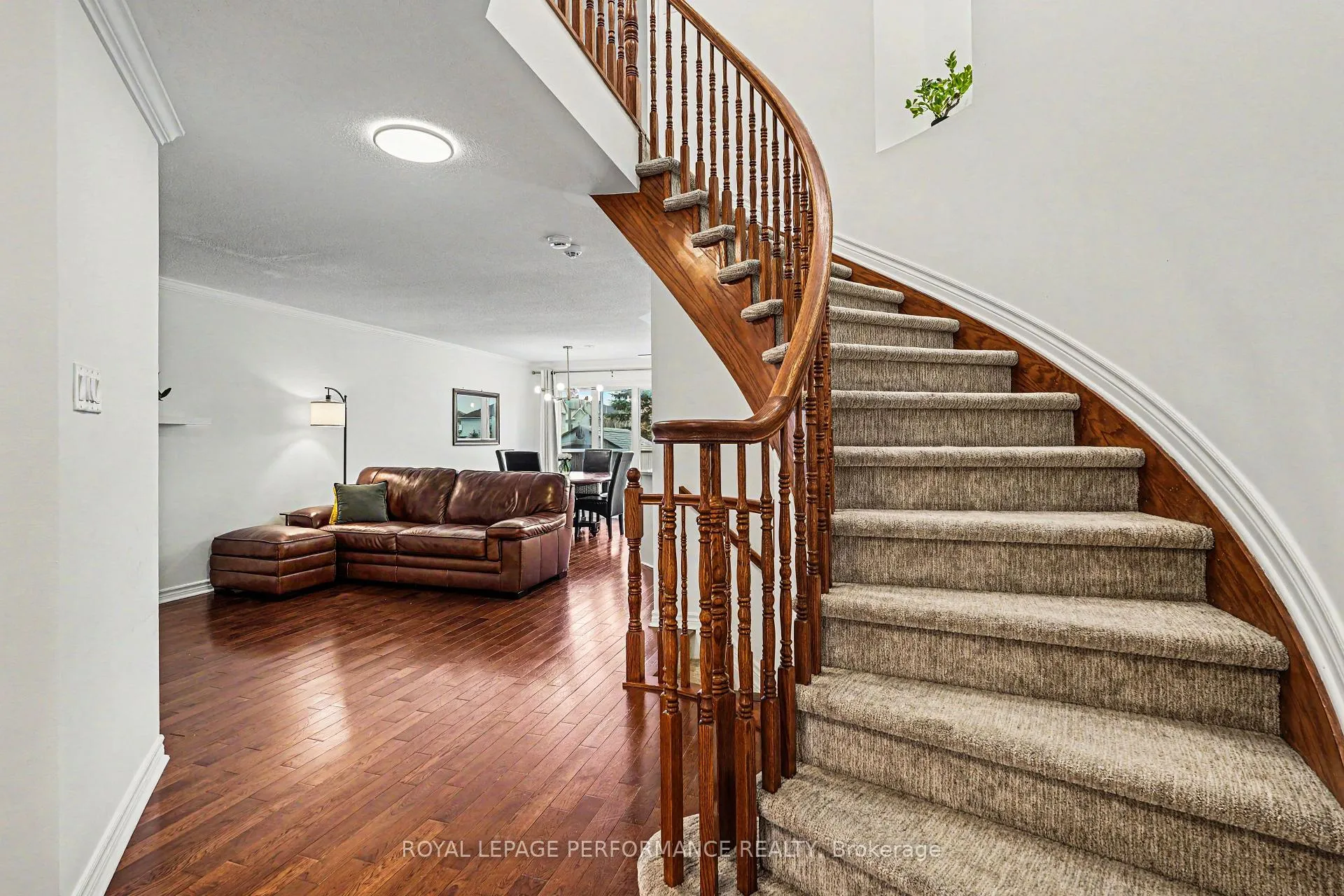 Photo 6 of 272 Branthaven Street, Ottawa, Avalon East — HOMEH