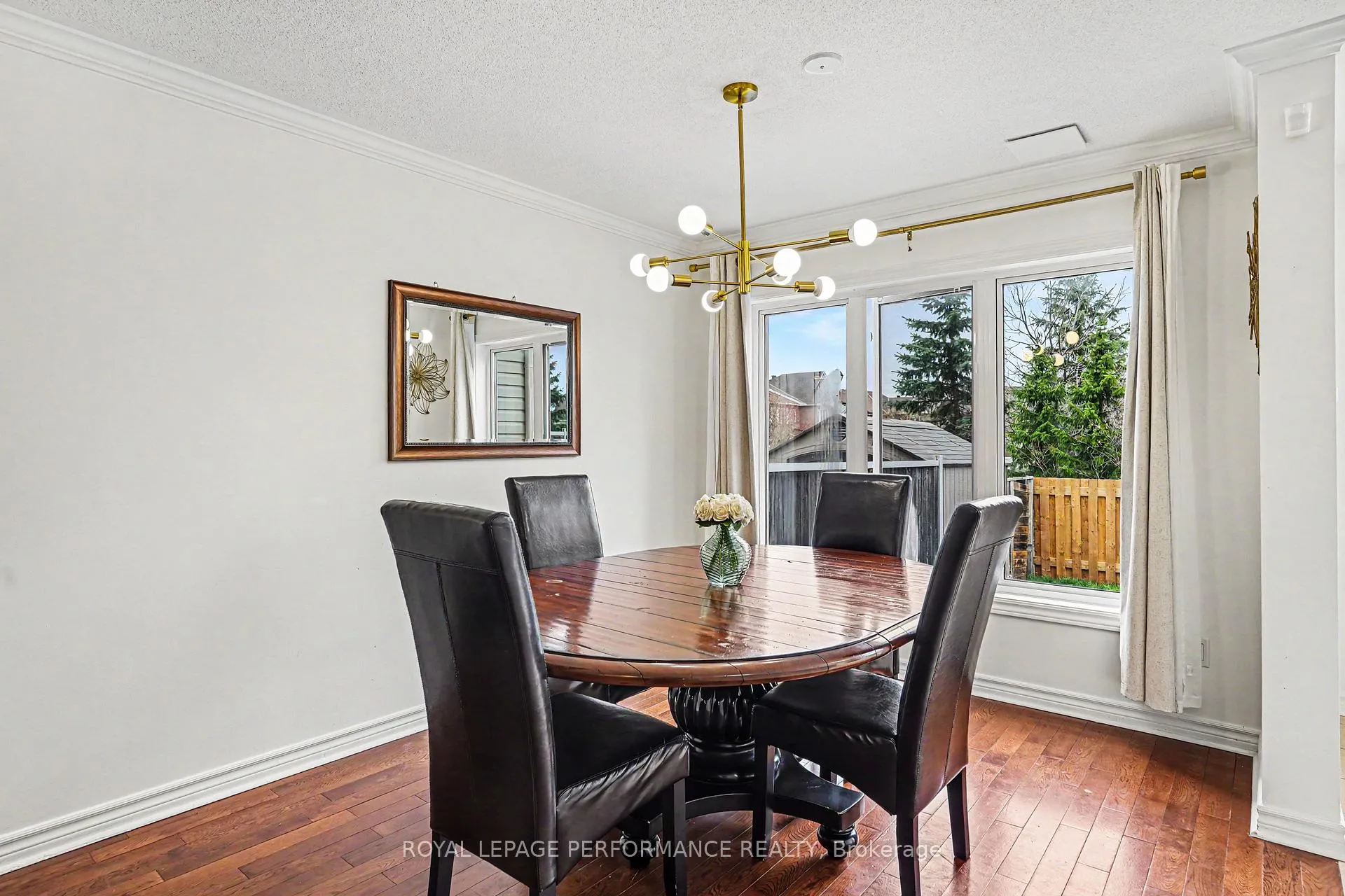 Photo 10 of 272 Branthaven Street, Ottawa, Avalon East — HOMEH