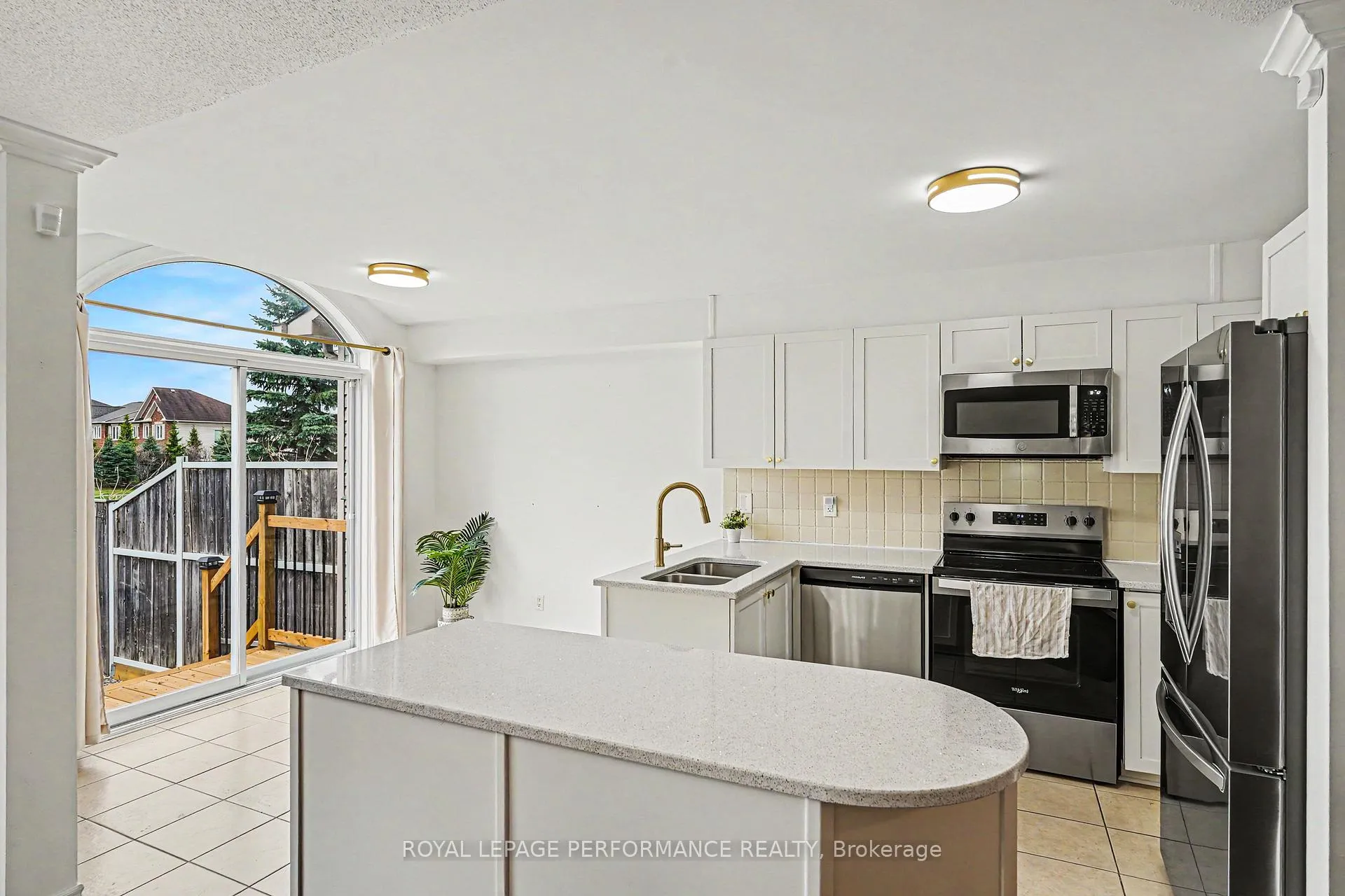 Photo 15 of 272 Branthaven Street, Ottawa, Avalon East — HOMEH