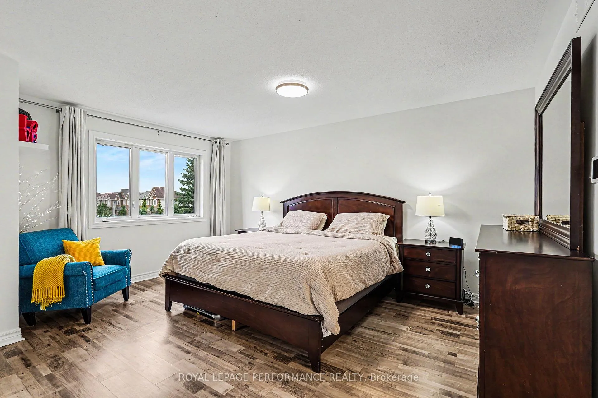 Photo 18 of 272 Branthaven Street, Ottawa, Avalon East — HOMEH