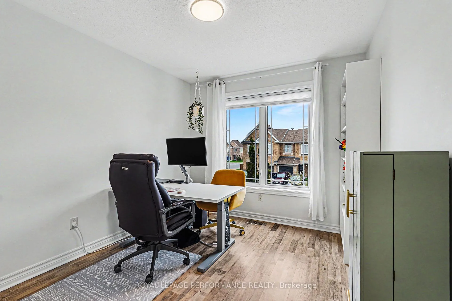 Photo 23 of 272 Branthaven Street, Ottawa, Avalon East — HOMEH