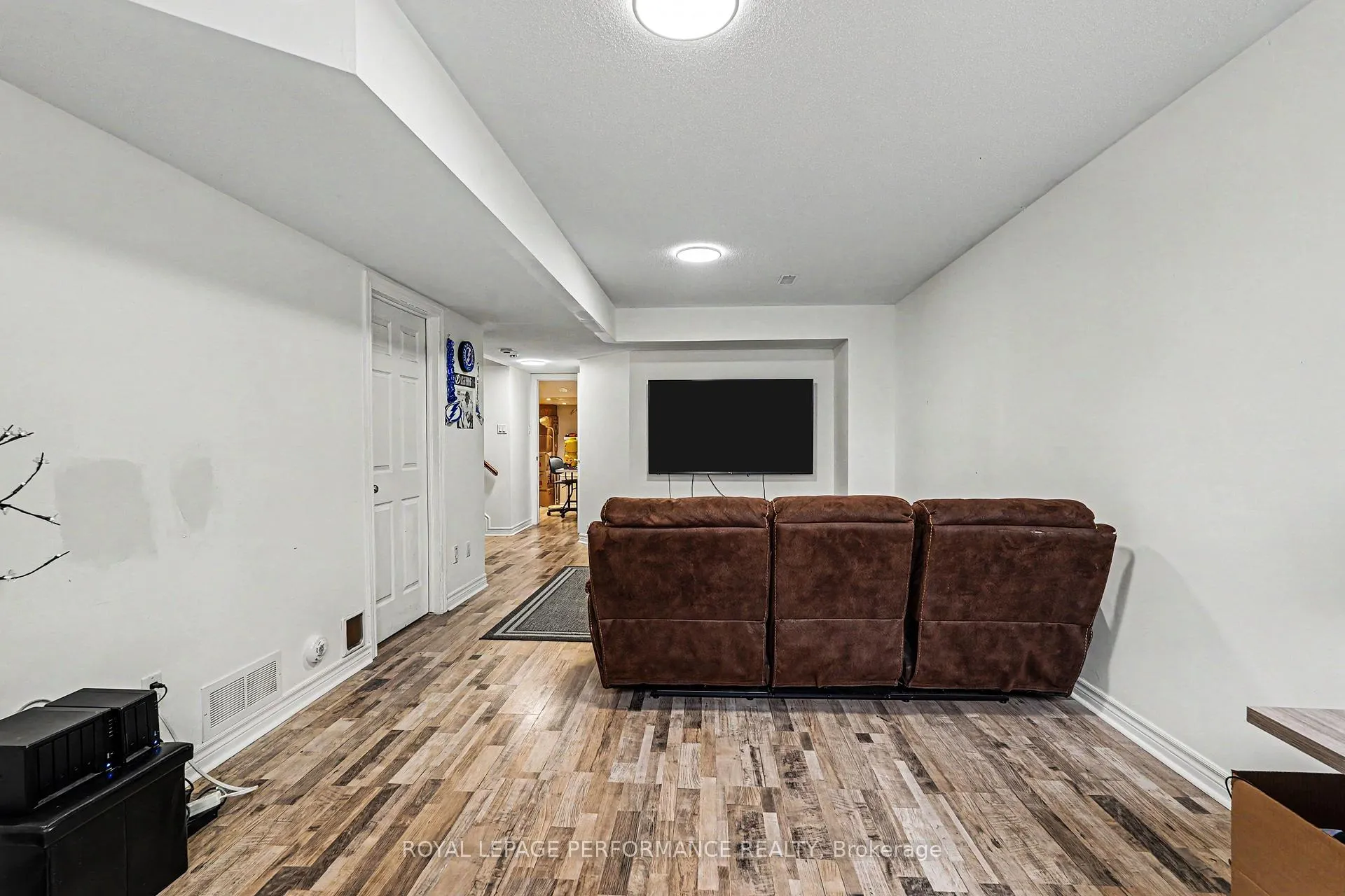 Photo 26 of 272 Branthaven Street, Ottawa, Avalon East — HOMEH