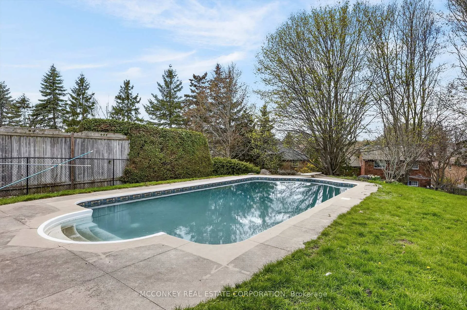 Photo 13 of 1814 Stratton Avenue, Peterborough, Otonabee Ward 1 — HOMEH