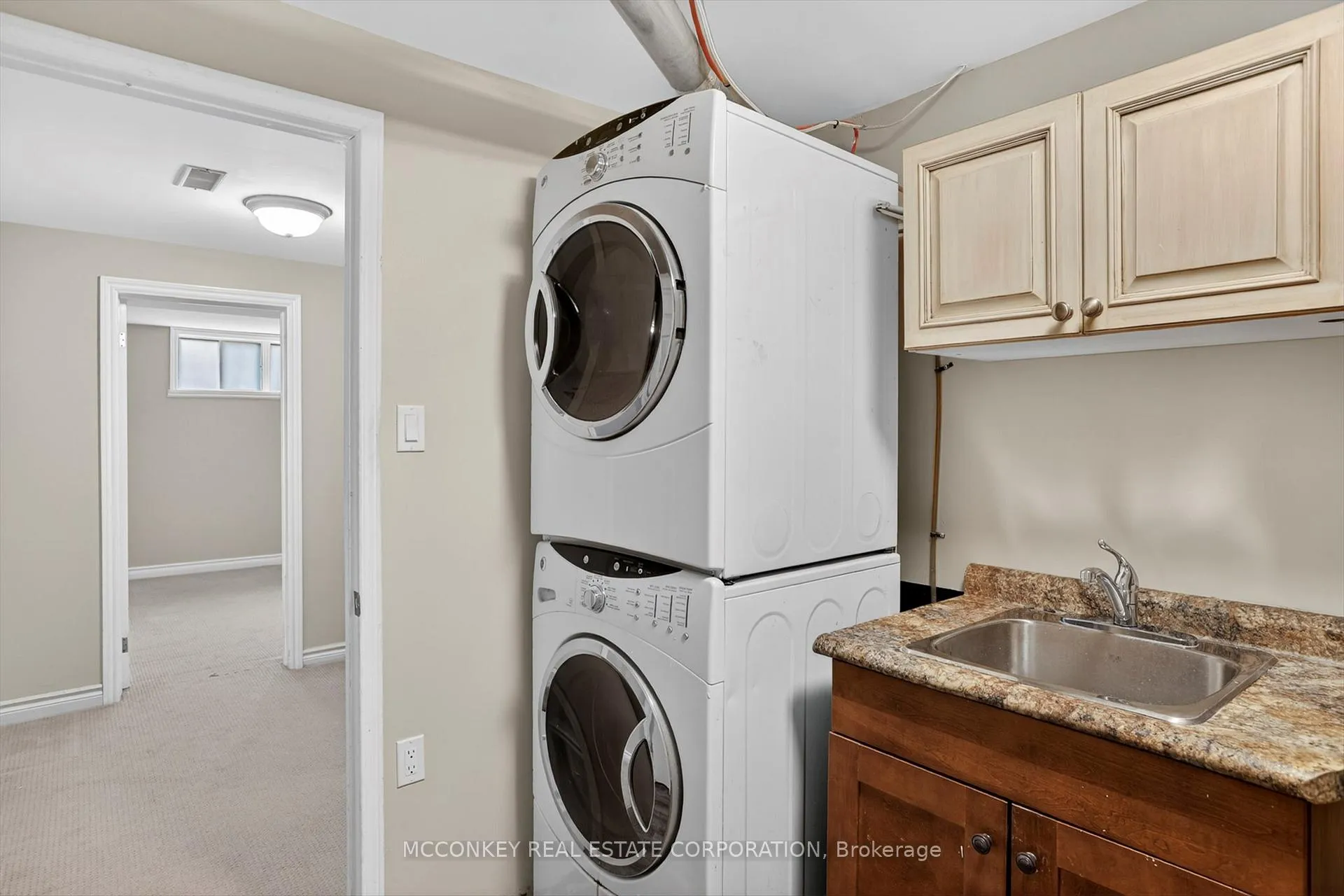 Photo 39 of 1814 Stratton Avenue, Peterborough, Otonabee Ward 1 — HOMEH