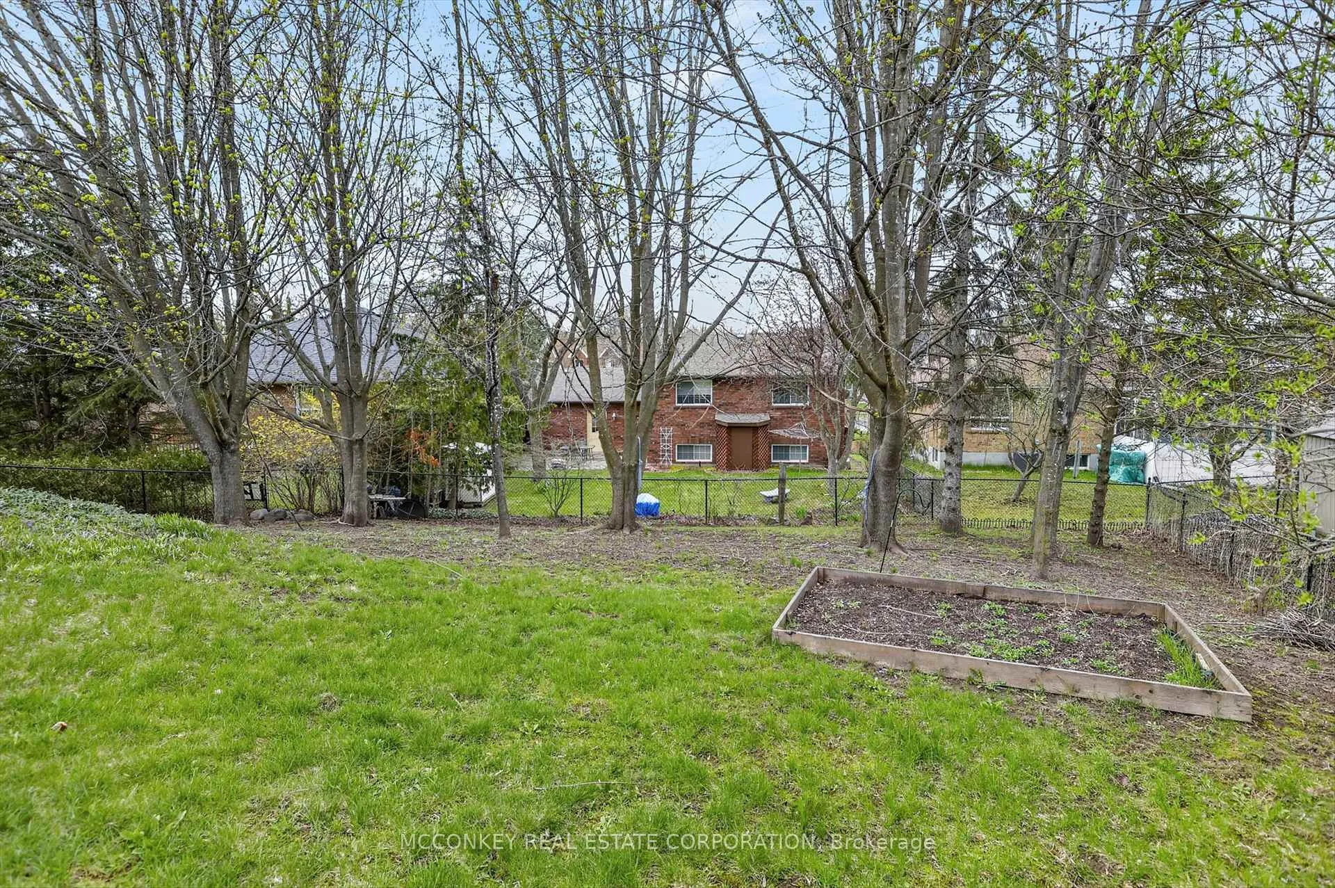 Photo 46 of 1814 Stratton Avenue, Peterborough, Otonabee Ward 1 — HOMEH