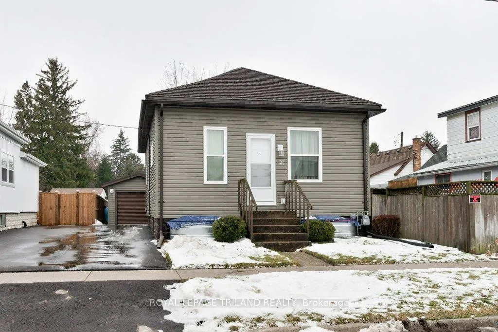 Front of 21 Mariam Street