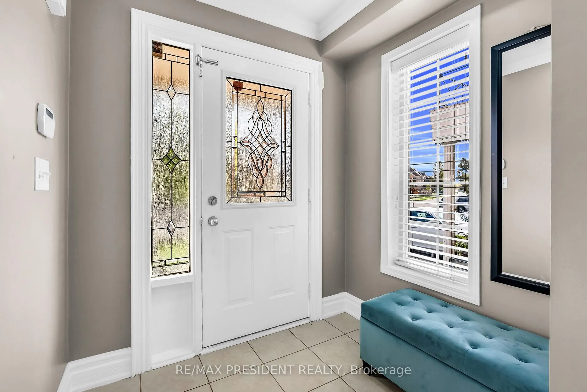 Photo 8 of 82 Tarquini Crescent, Caledon, Bolton West — HOMEH