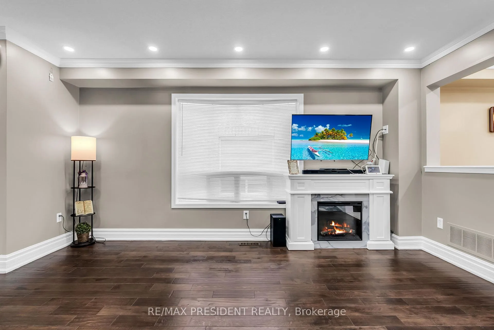 Photo 12 of 82 Tarquini Crescent, Caledon, Bolton West — HOMEH