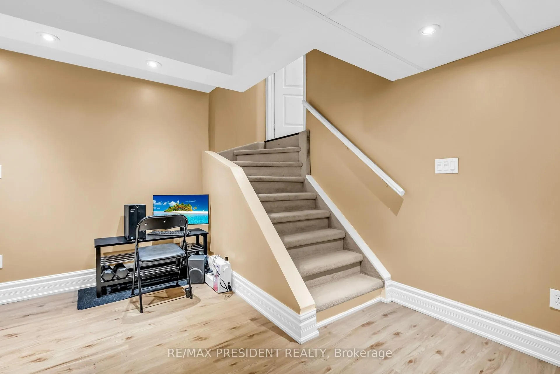 Photo 34 of 82 Tarquini Crescent, Caledon, Bolton West — HOMEH