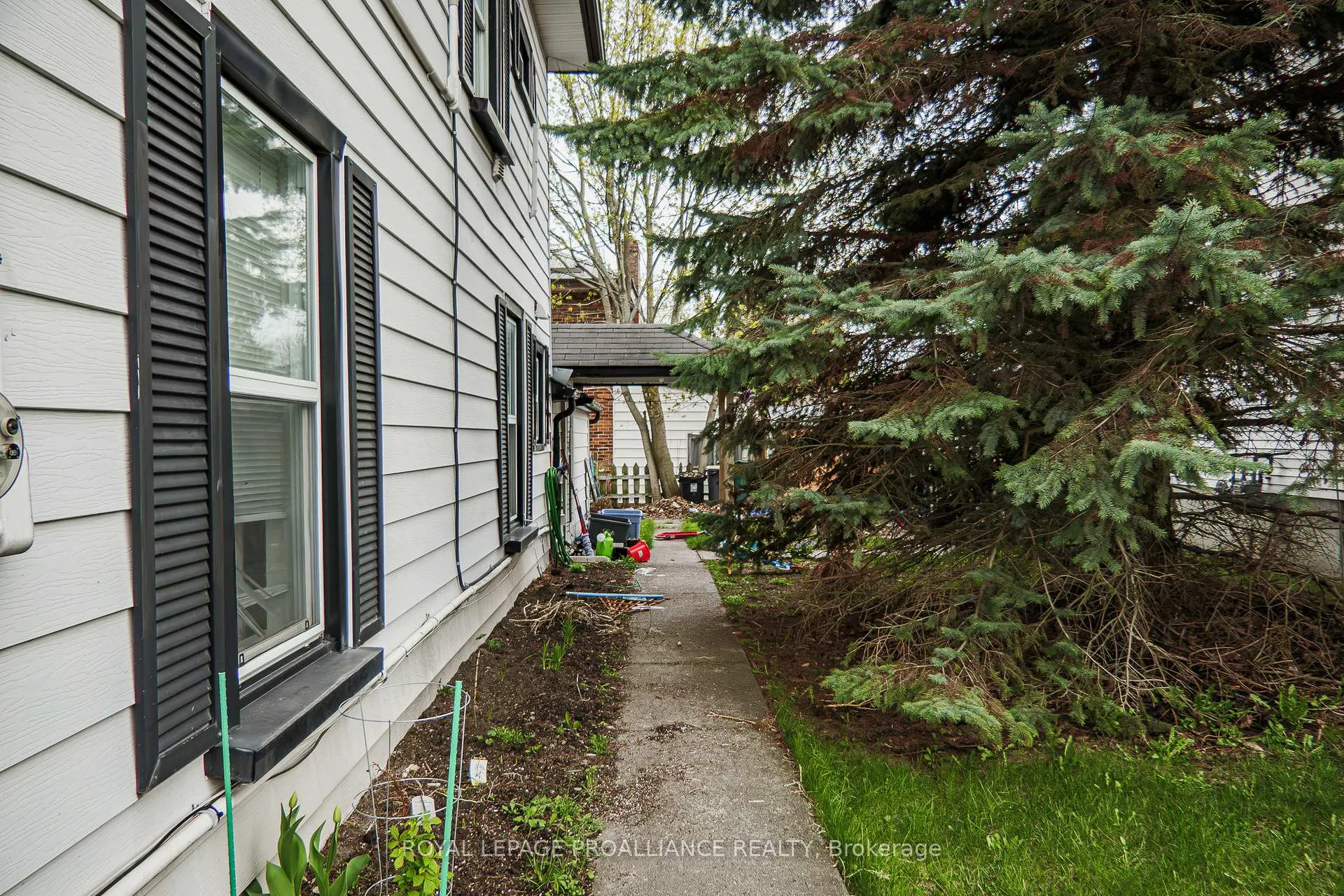 Photo 29 of 71 Canal Street, Quinte West, Trenton Ward — HOMEH