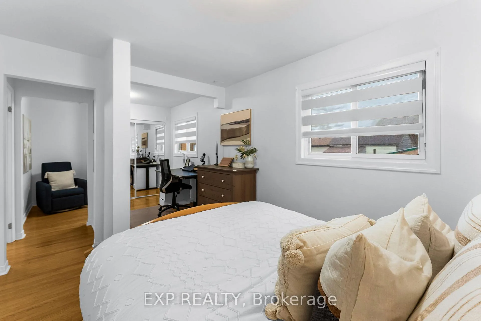 Photo 12 of 16 Lorne Street, Georgina, Sutton & Jackson's Point — HOMEH