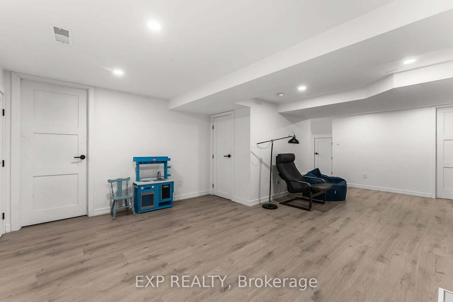 Photo 29 of 16 Lorne Street, Georgina, Sutton & Jackson's Point — HOMEH