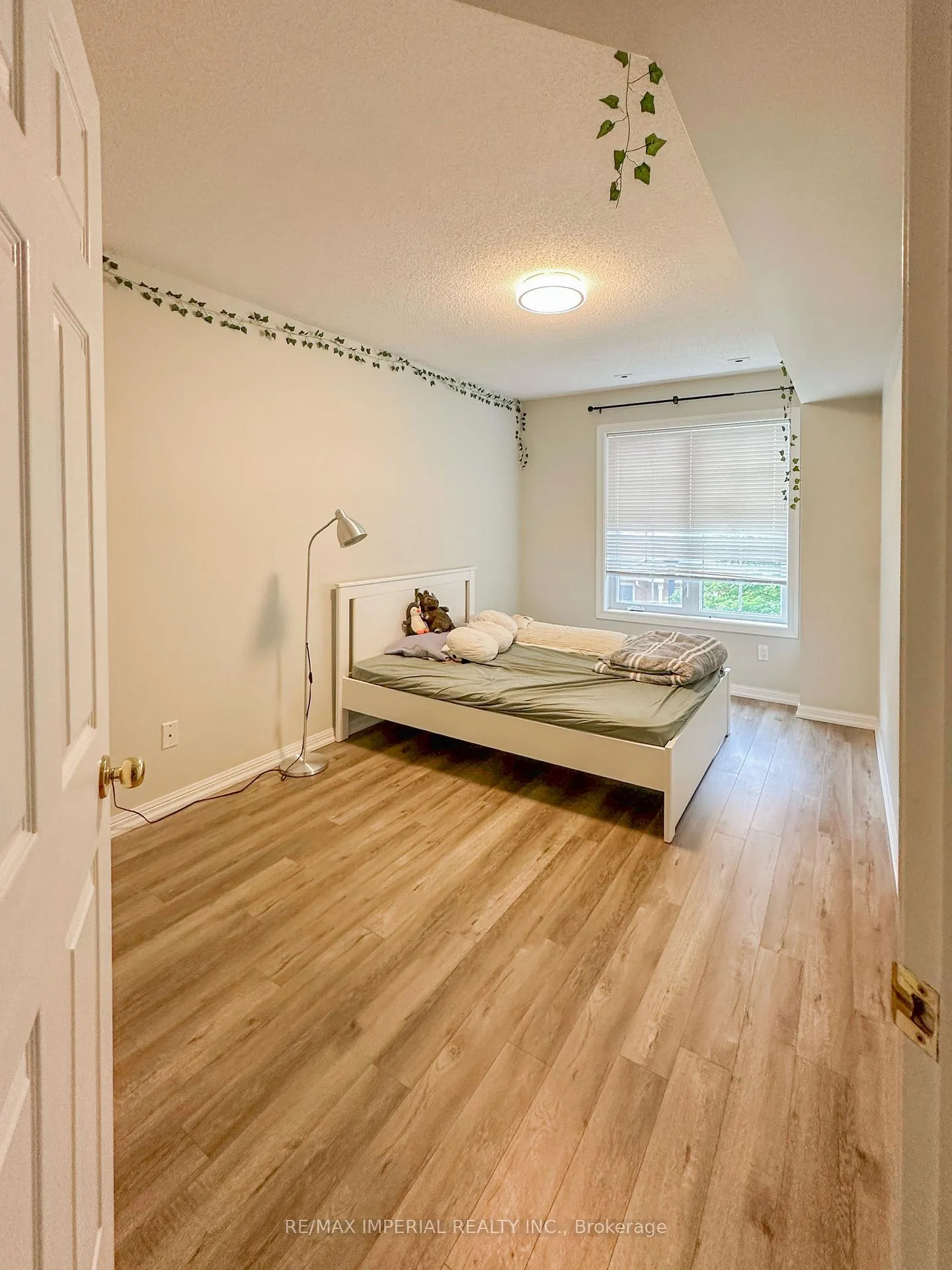 Photo 11 of Unit #3, 16 Cox Boulevard, Markham, Unionville — HOMEH