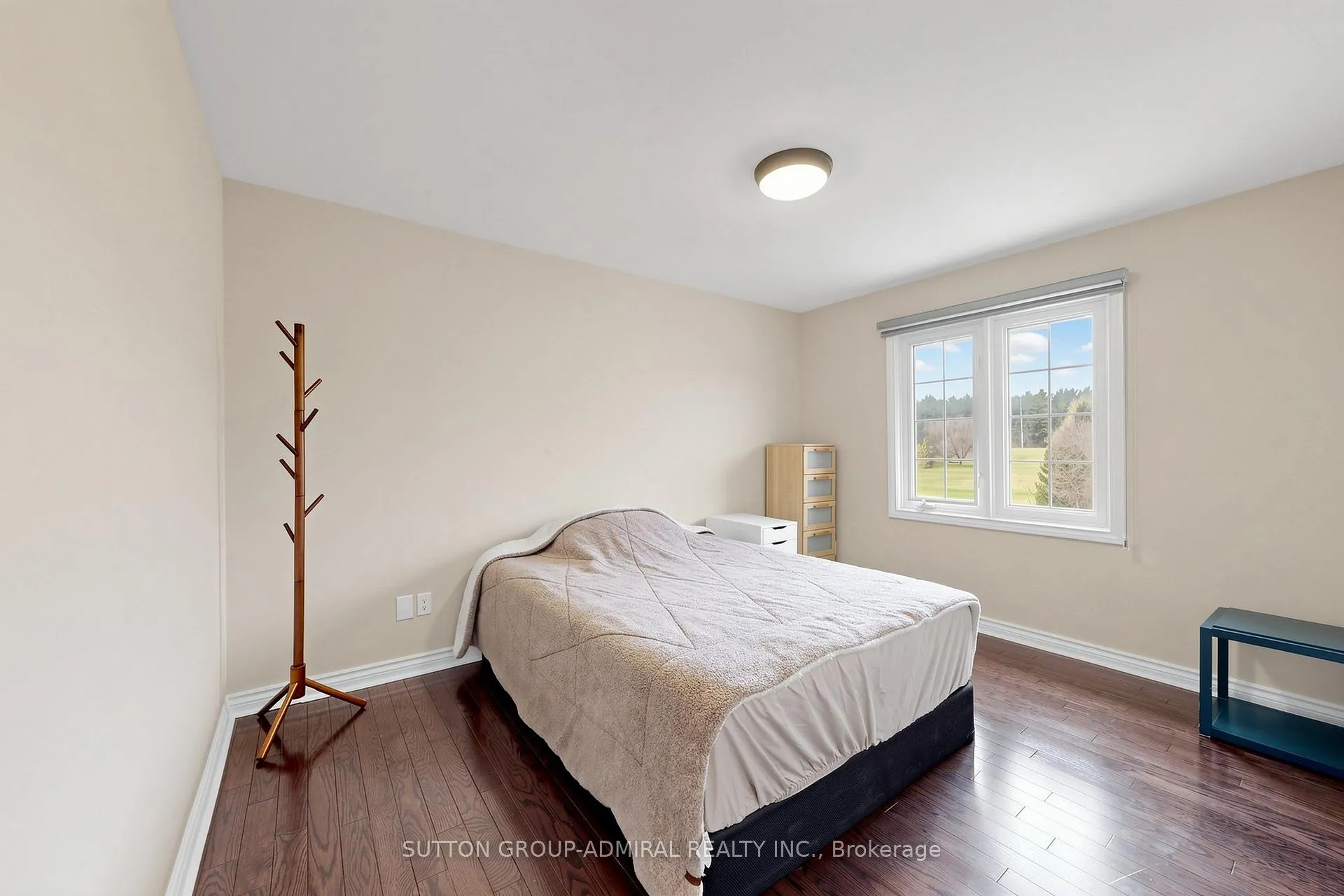 Photo 32 of 2 Gilbert Drive, Aurora, Aurora Estates — HOMEH
