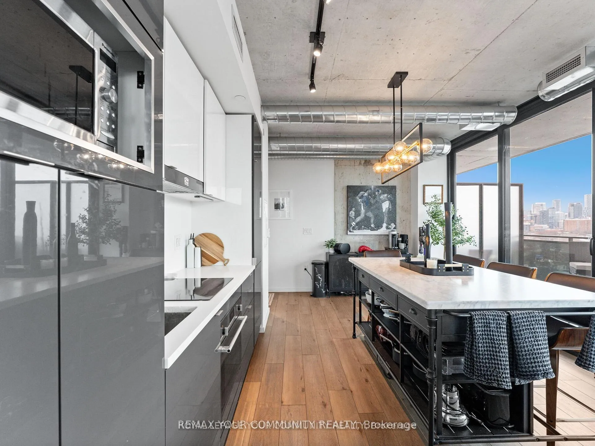 Photo 8 of Unit 1108, 21 Lawren Harris Square, Toronto, Waterfront Communities — HOMEH