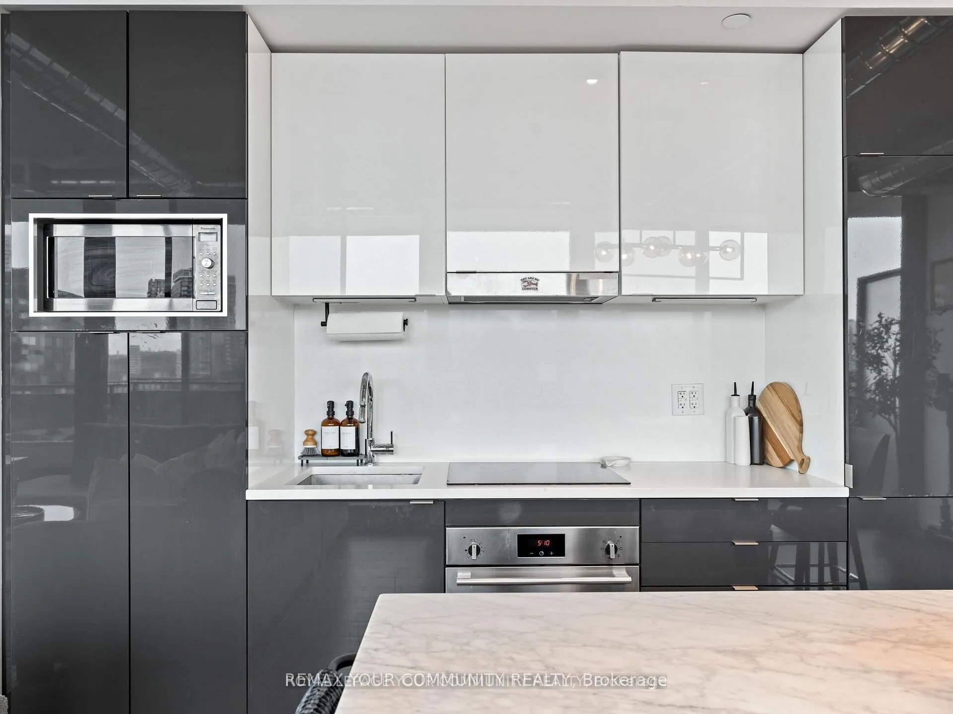 Photo 9 of Unit 1108, 21 Lawren Harris Square, Toronto, Waterfront Communities — HOMEH
