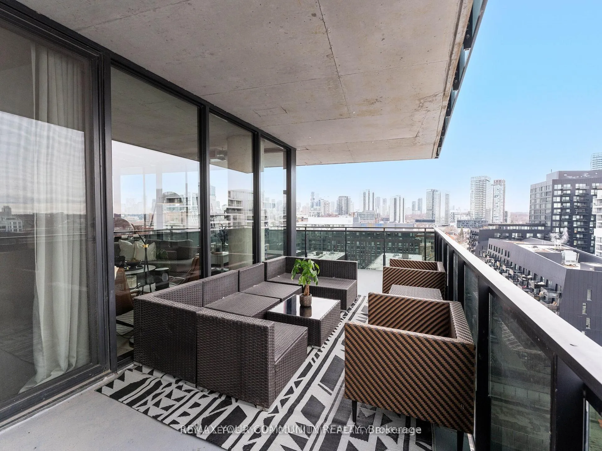 Photo 15 of Unit 1108, 21 Lawren Harris Square, Toronto, Waterfront Communities — HOMEH
