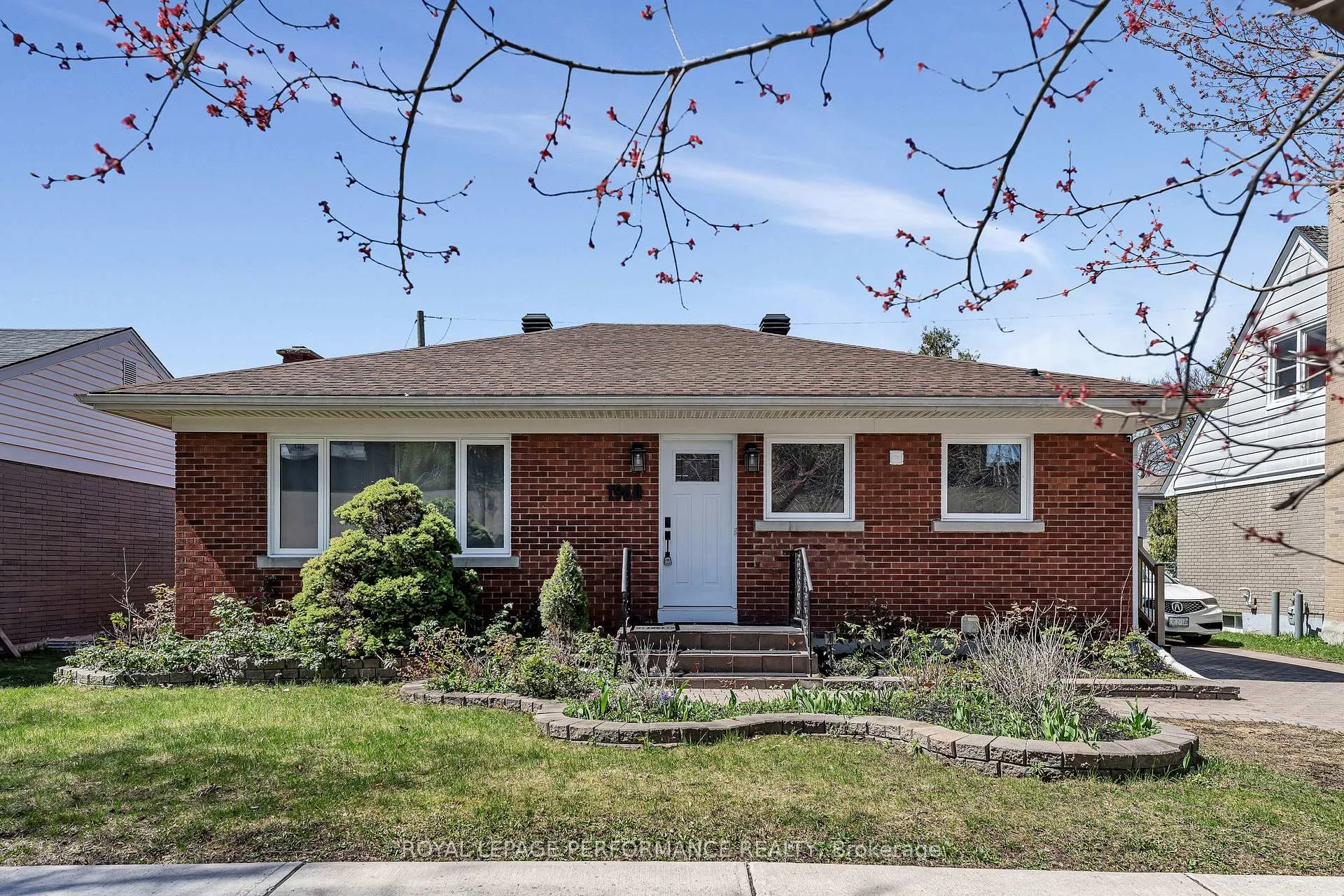 Front of 1960 Othello Avenue