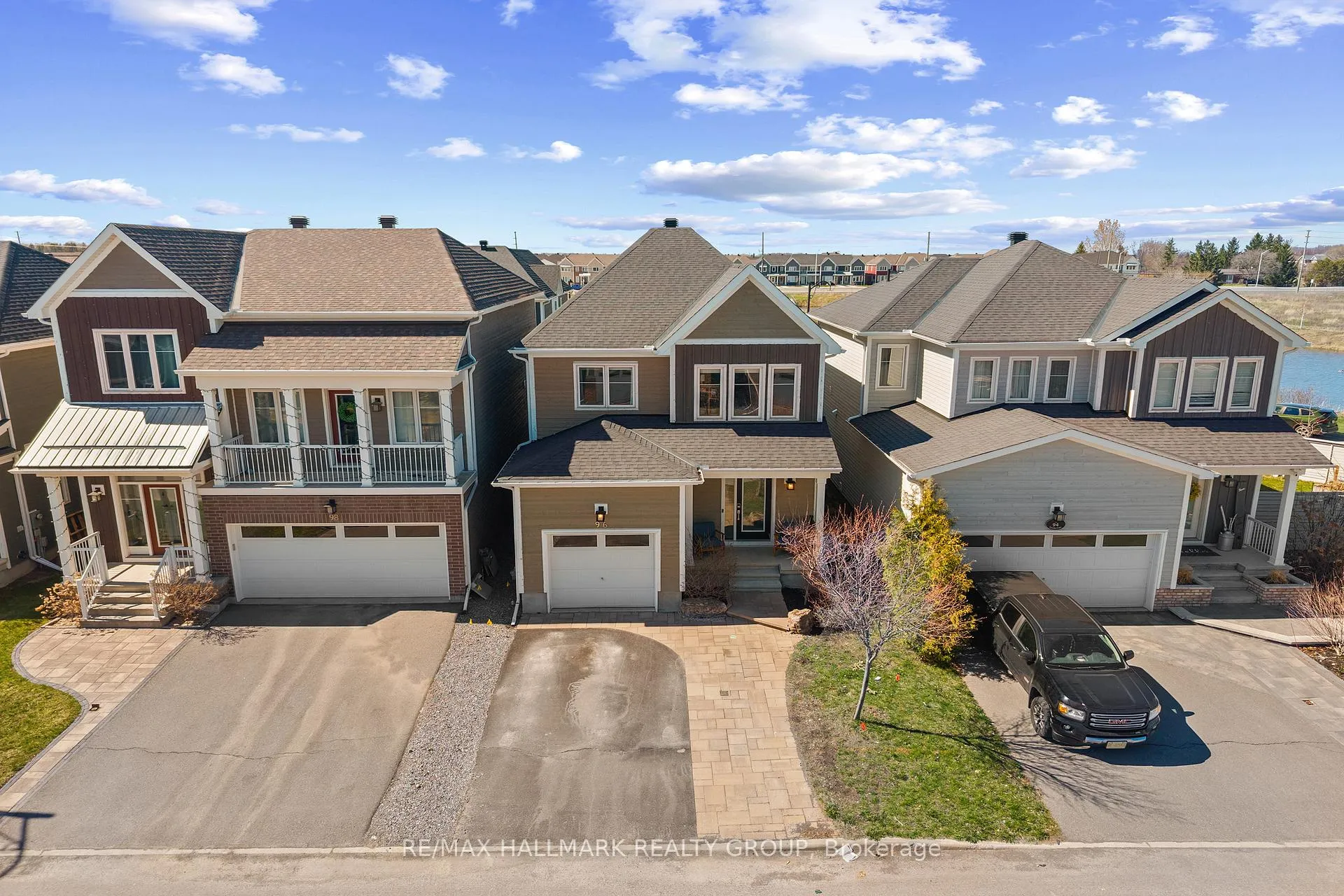 Photo 21 of 96 Cantle Crescent, Ottawa, Goulbourn Twp From Franktown Rd/South To Rideau — HOMEH
