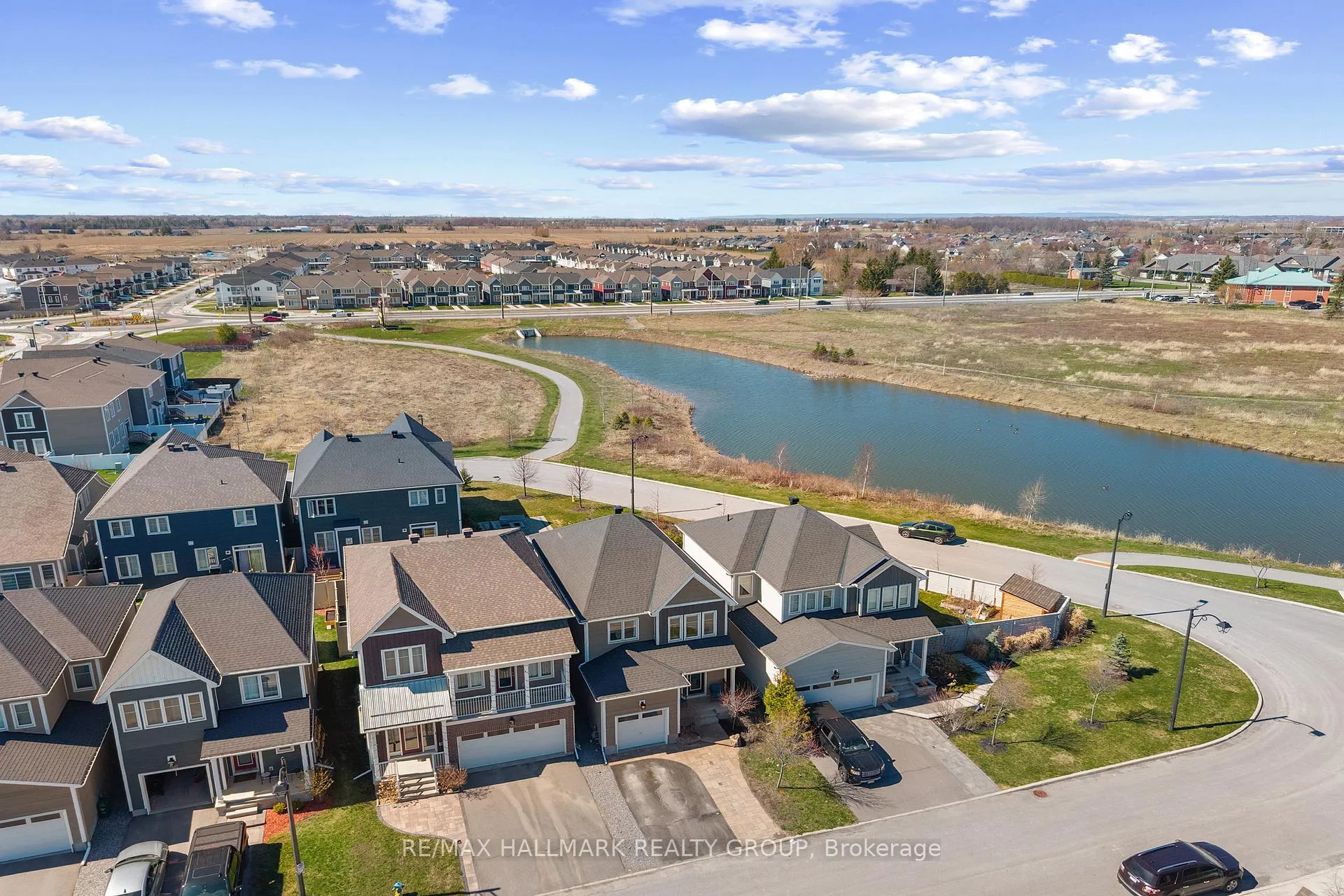 Photo 22 of 96 Cantle Crescent, Ottawa, Goulbourn Twp From Franktown Rd/South To Rideau — HOMEH