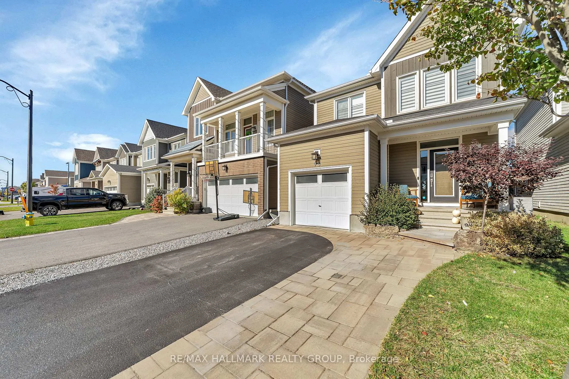 Photo 25 of 96 Cantle Crescent, Ottawa, Goulbourn Twp From Franktown Rd/South To Rideau — HOMEH
