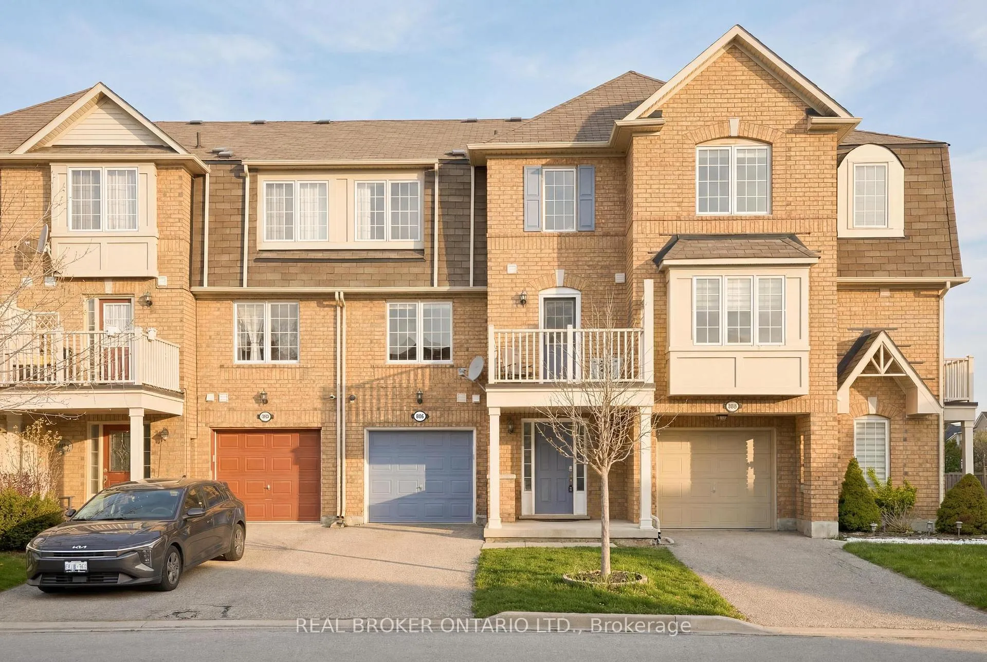 Photo 1 of 806 Shortreed Crescent, Milton, Coates — HOMEH