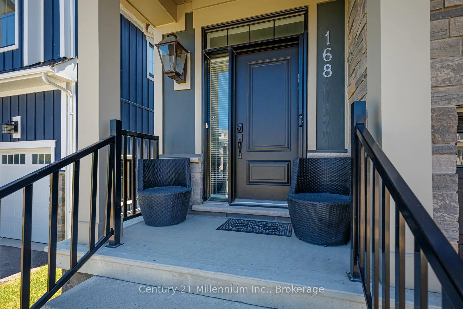 Photo 3 of 168 Yellow Birch Crescent, Blue Mountains — HOMEH