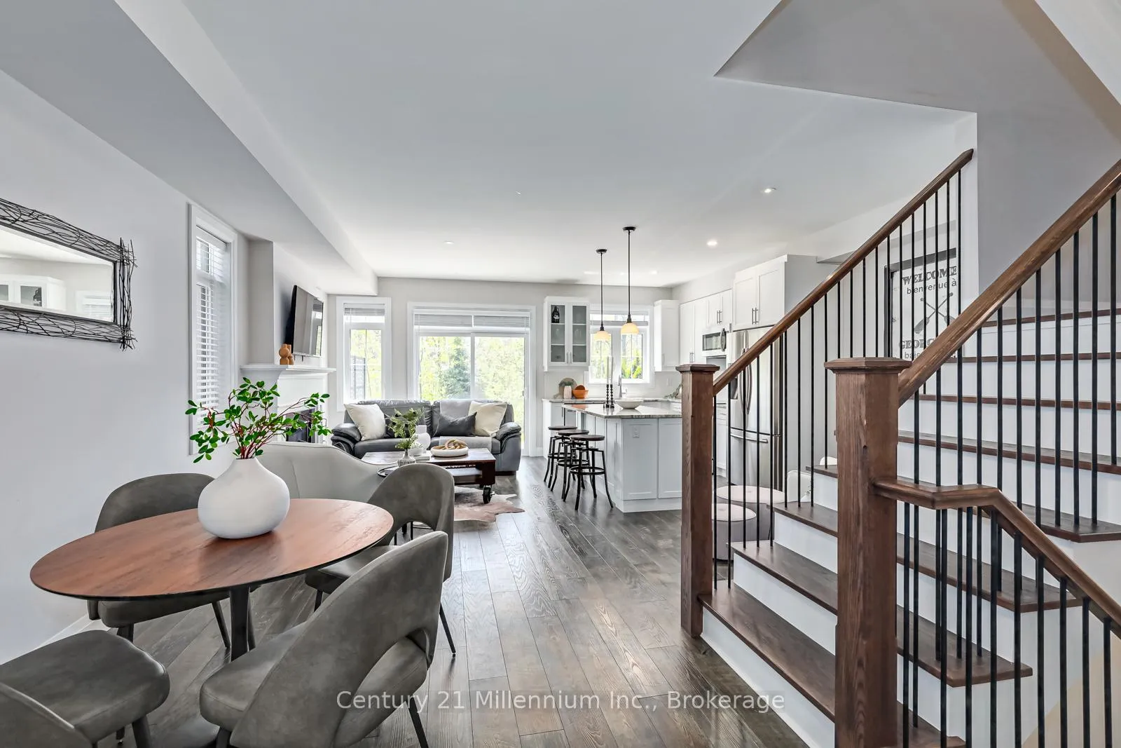 Photo 7 of 168 Yellow Birch Crescent, Blue Mountains — HOMEH