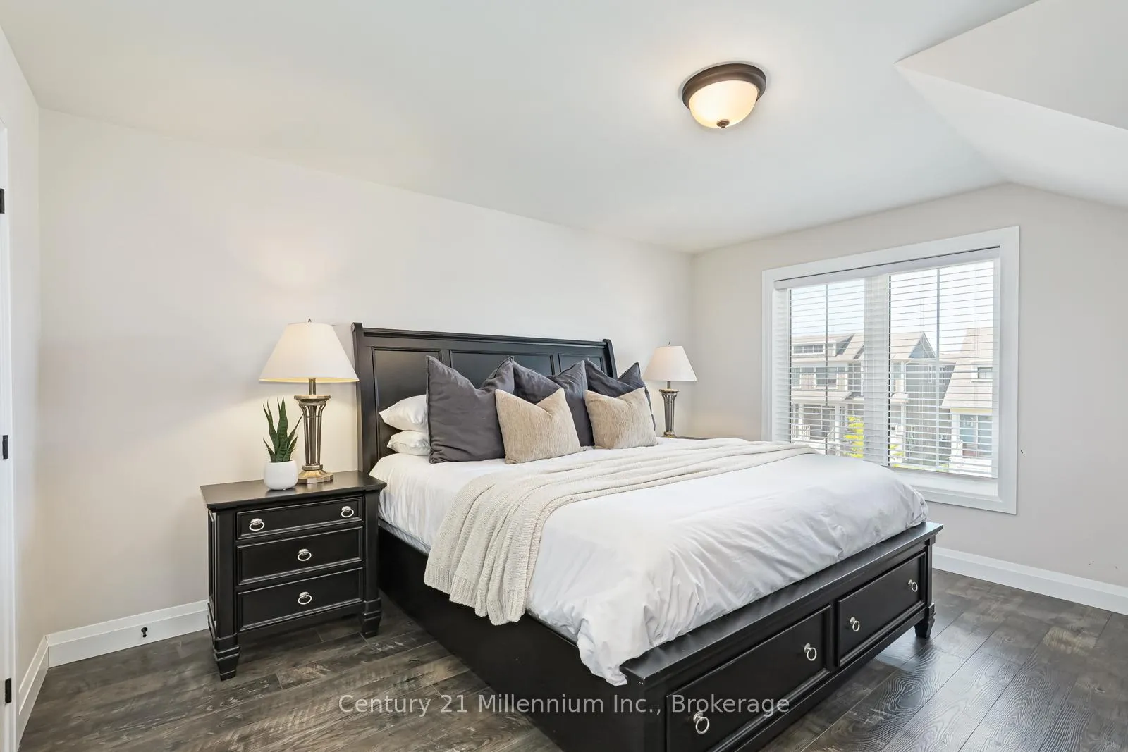 Photo 19 of 168 Yellow Birch Crescent, Blue Mountains — HOMEH