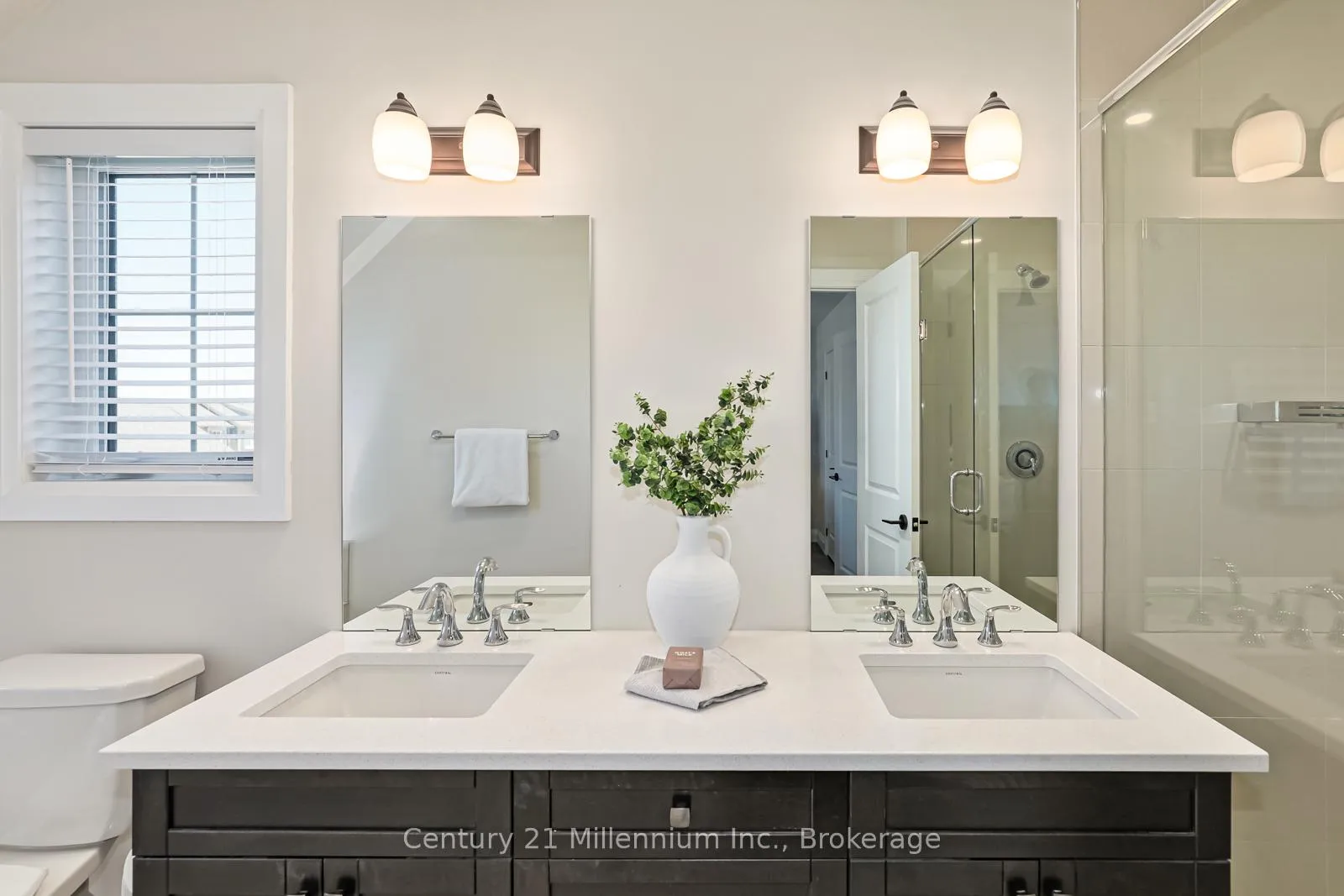 Photo 22 of 168 Yellow Birch Crescent, Blue Mountains — HOMEH