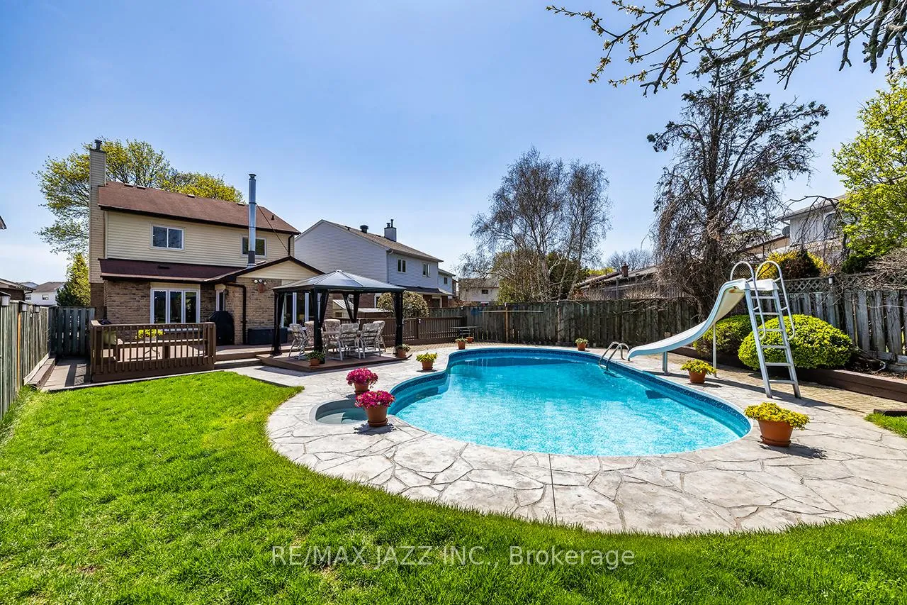Photo 2 of 1716 Minstrel Manor, Pickering, Amberlea — HOMEH
