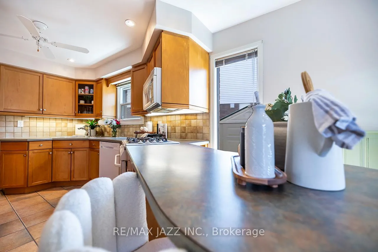Photo 11 of 1716 Minstrel Manor, Pickering, Amberlea — HOMEH