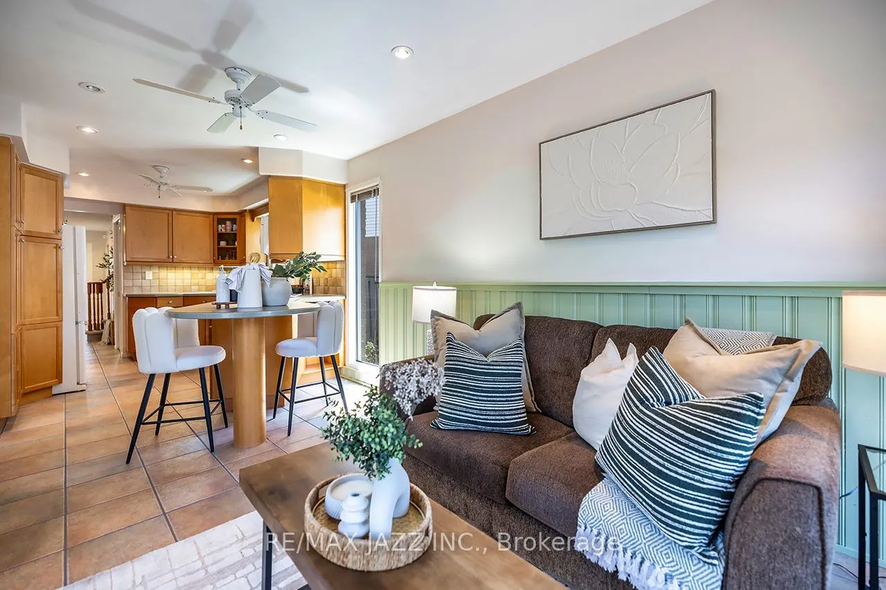 Photo 13 of 1716 Minstrel Manor, Pickering, Amberlea — HOMEH