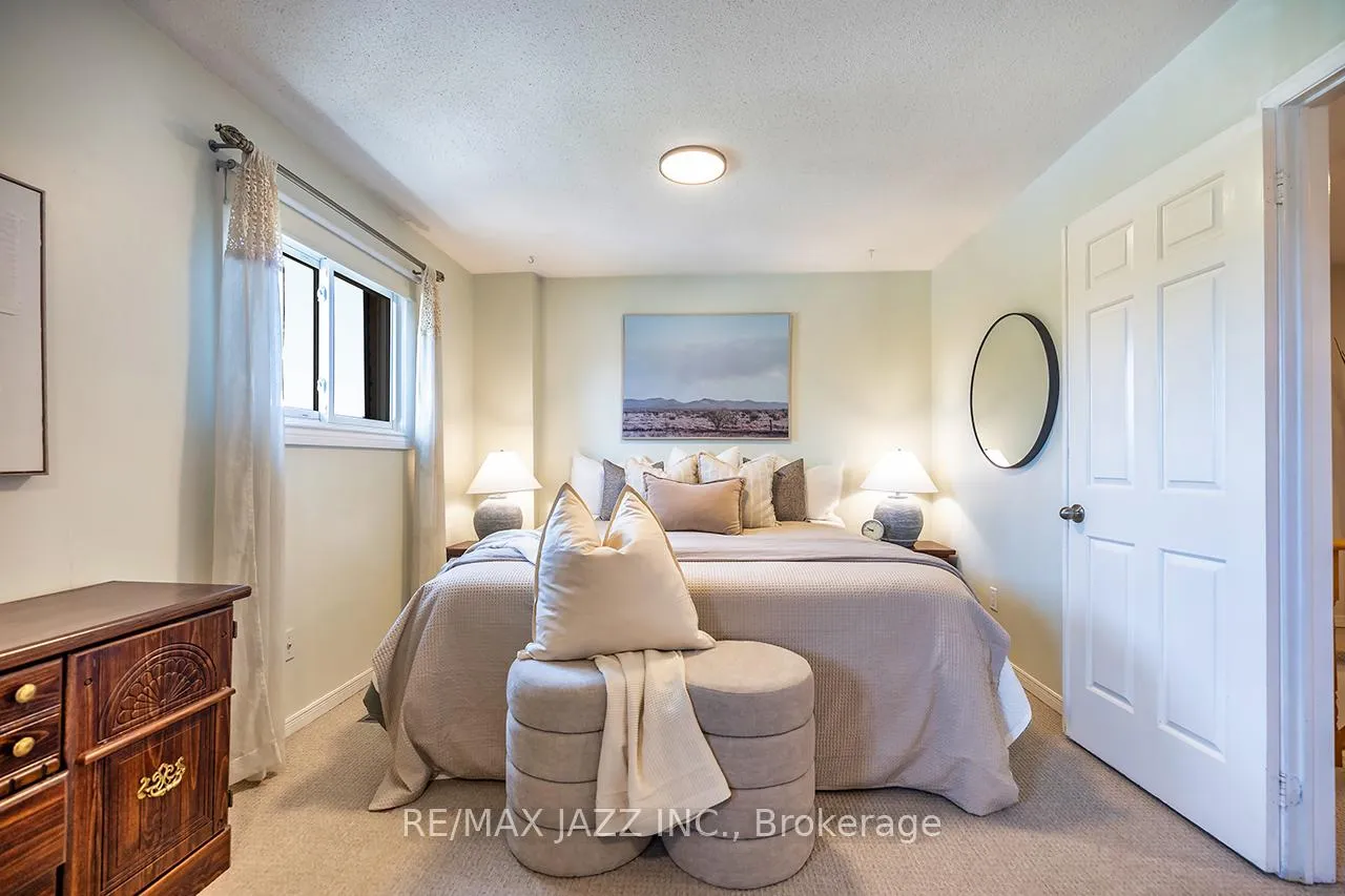 Photo 25 of 1716 Minstrel Manor, Pickering, Amberlea — HOMEH