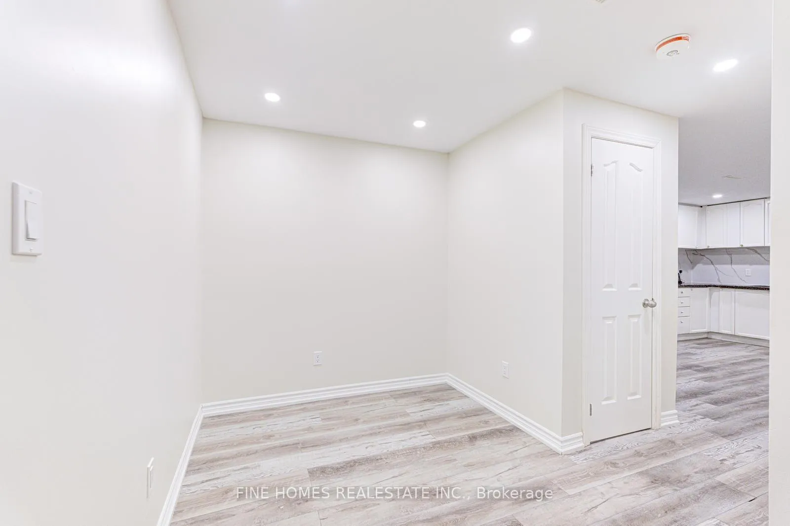 Photo 7 of Unit Lower, 26 Rockwood Crescent, Vaughan, Beverley Glen — HOMEH