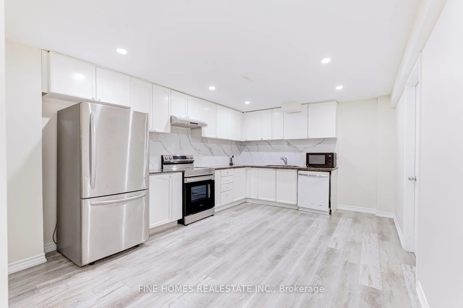 Photo 2 of Unit Lower, 26 Rockwood Crescent, Vaughan, Beverley Glen — HOMEH
