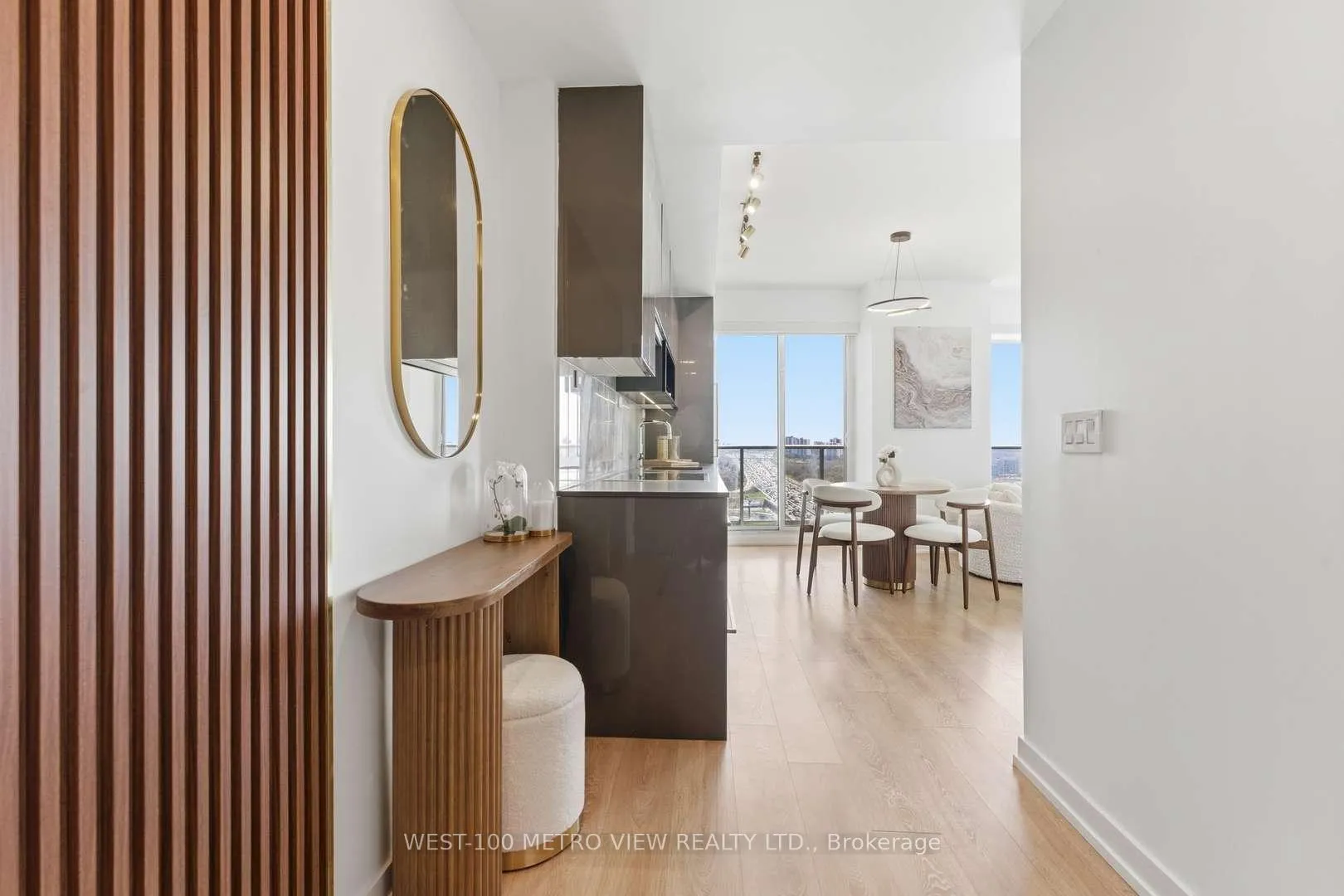 Photo 2 of Unit 2010, 115 Mcmahon Drive, North York, Bayview Village — HOMEH