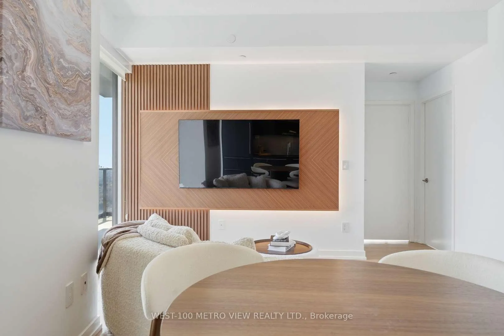 Photo 3 of Unit 2010, 115 Mcmahon Drive, North York, Bayview Village — HOMEH
