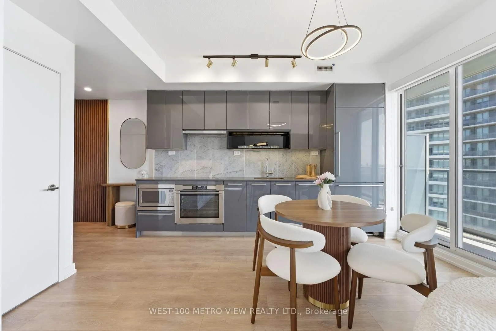 Photo 6 of Unit 2010, 115 Mcmahon Drive, North York, Bayview Village — HOMEH