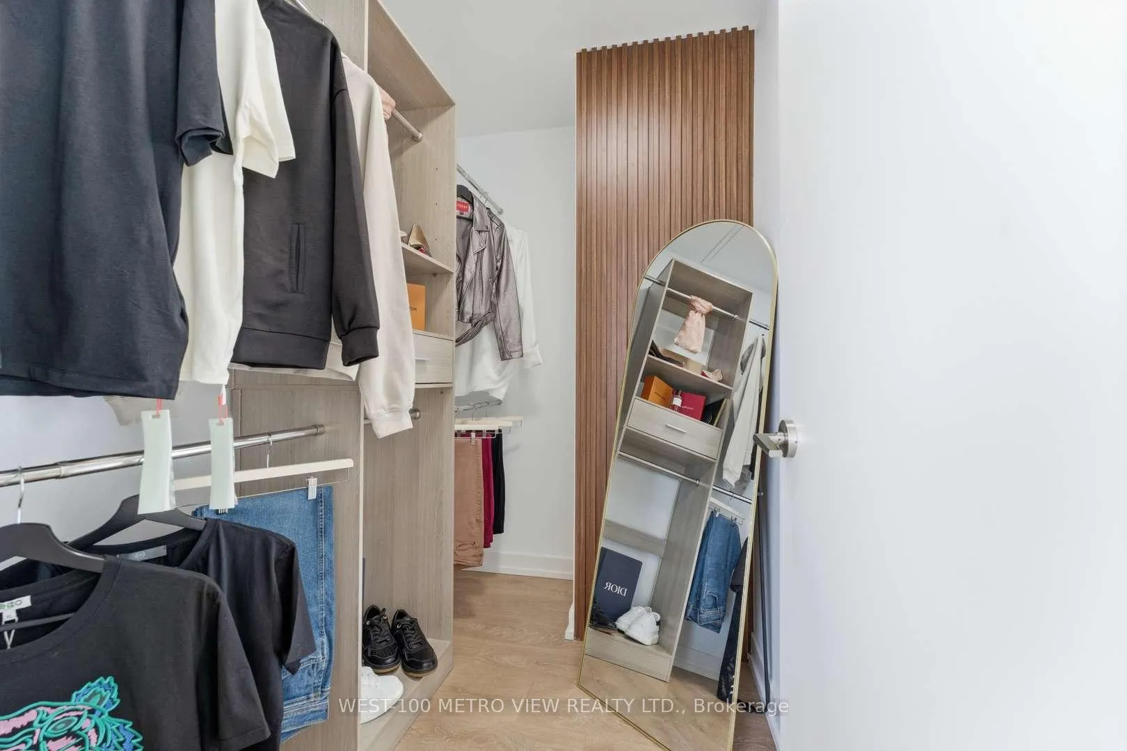 Photo 11 of Unit 2010, 115 Mcmahon Drive, North York, Bayview Village — HOMEH