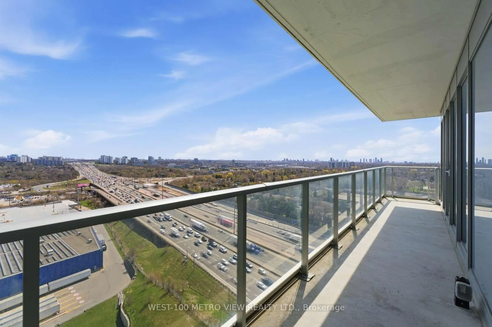 Photo 16 of Unit 2010, 115 Mcmahon Drive, North York, Bayview Village — HOMEH