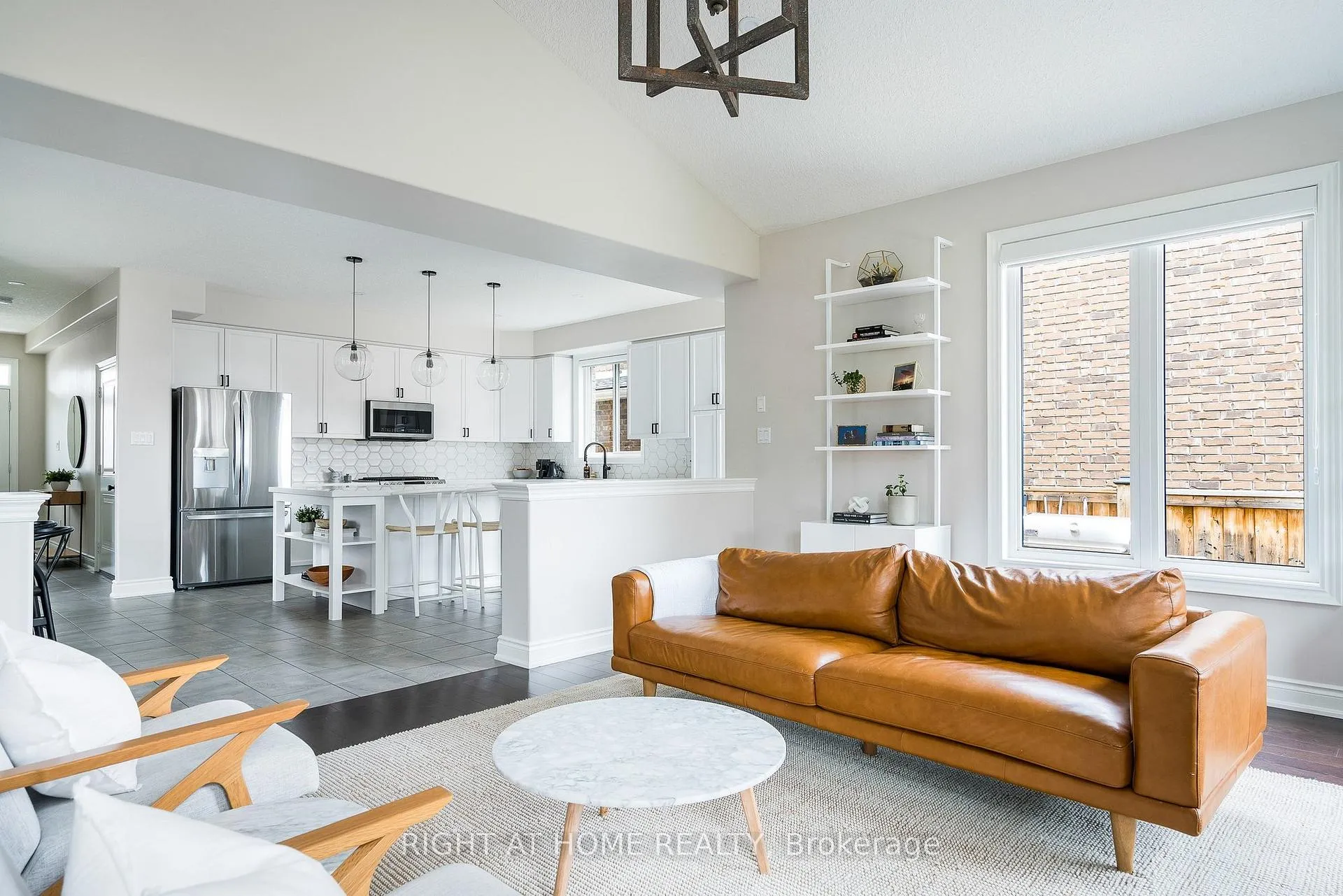 Photo 10 of 98 Garbutt Crescent, Collingwood — HOMEH