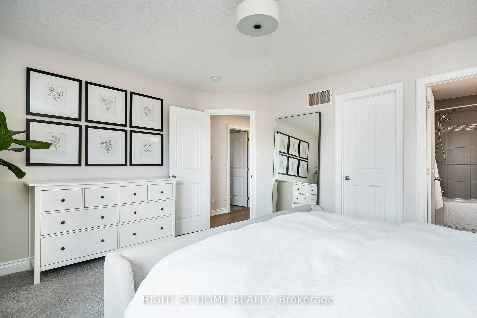 Photo 27 of 98 Garbutt Crescent, Collingwood — HOMEH
