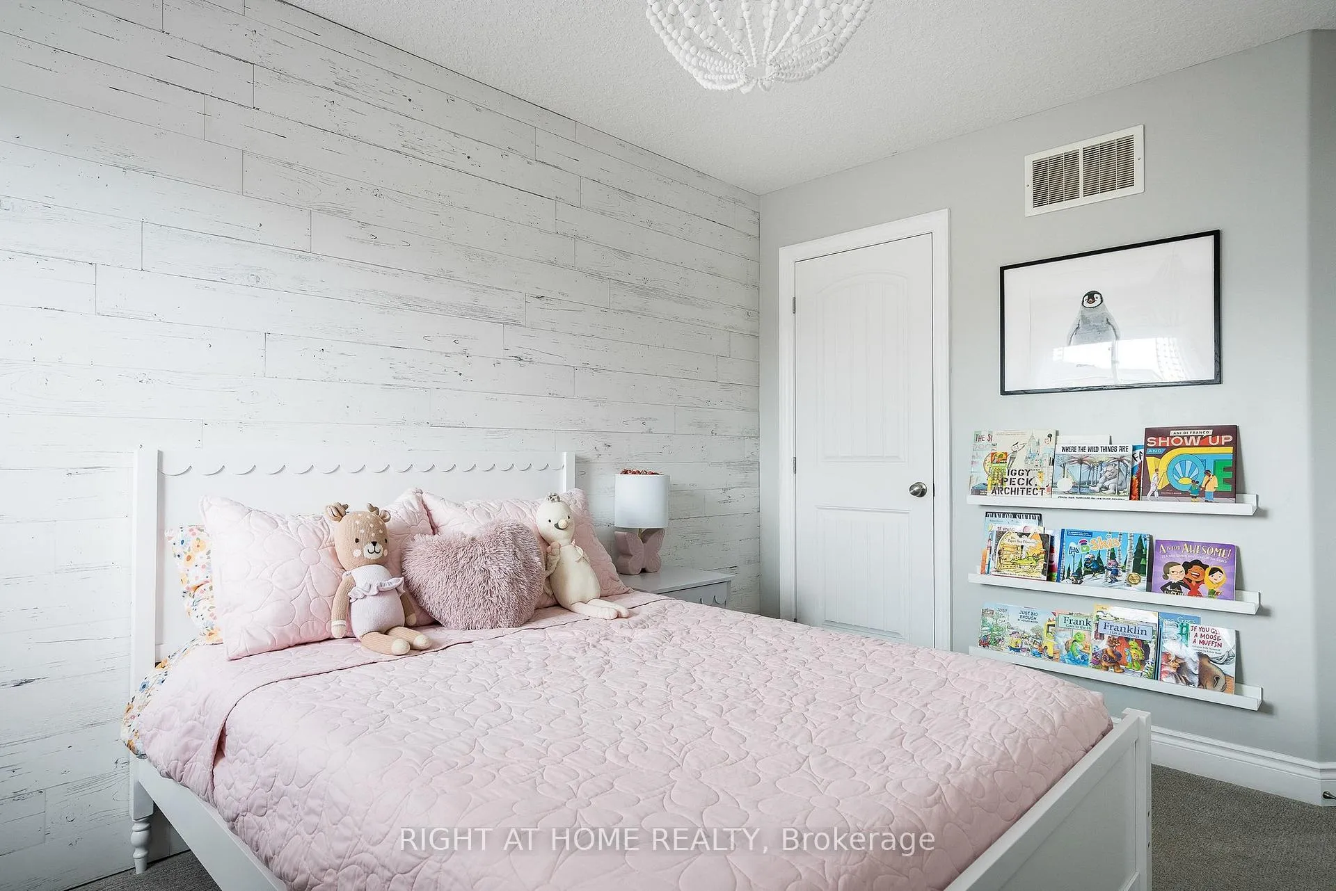 Photo 30 of 98 Garbutt Crescent, Collingwood — HOMEH