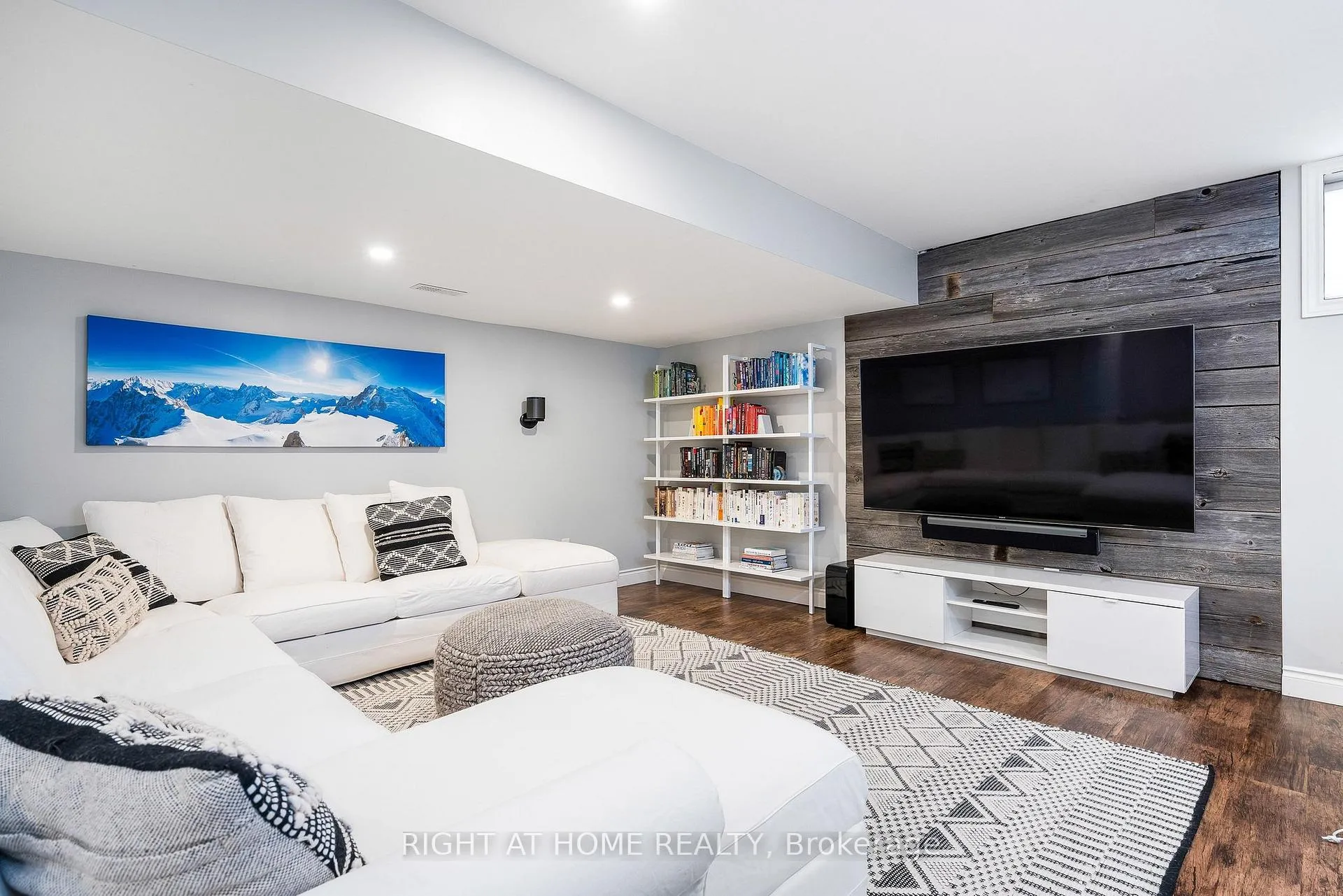 Photo 38 of 98 Garbutt Crescent, Collingwood — HOMEH