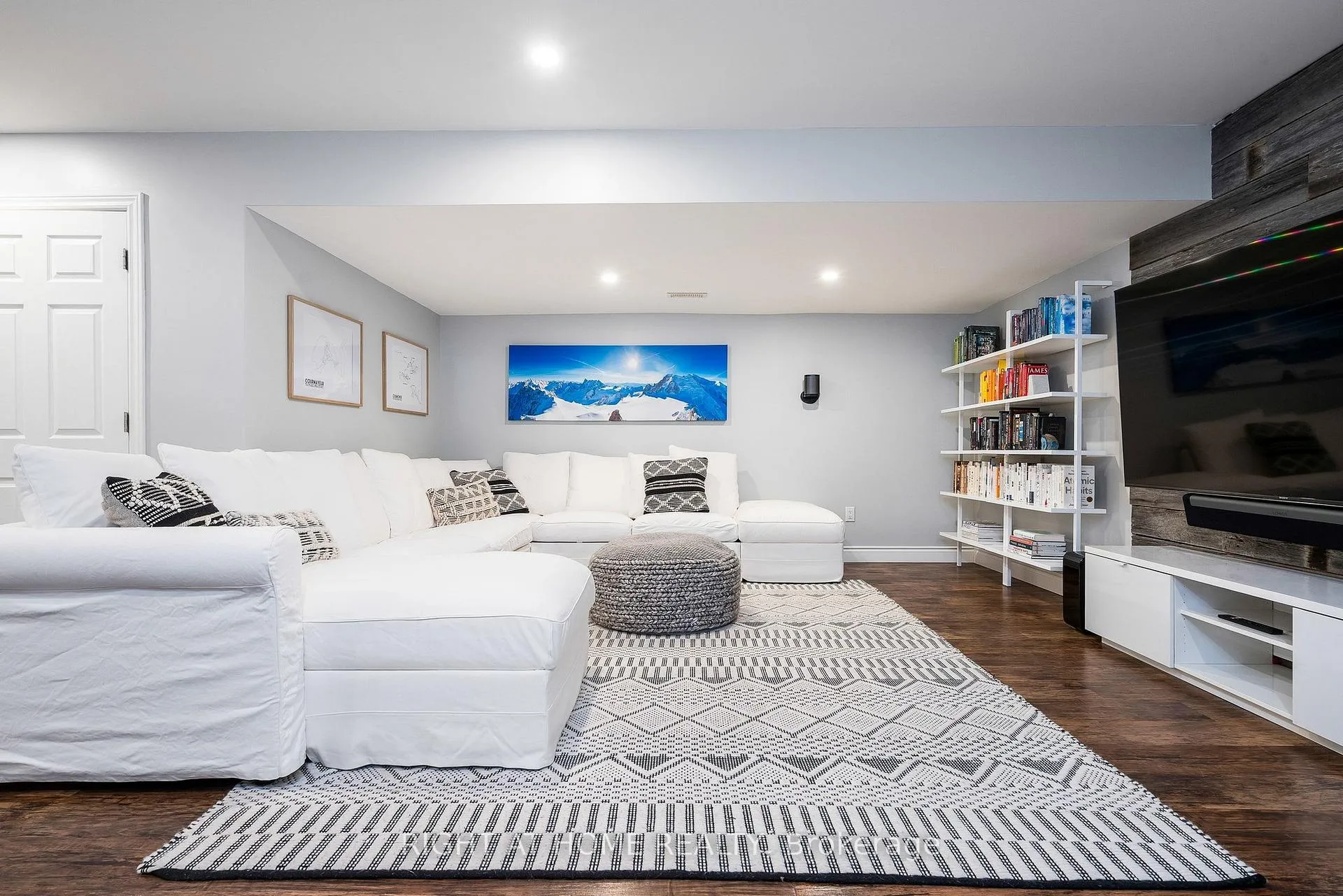 Photo 39 of 98 Garbutt Crescent, Collingwood — HOMEH