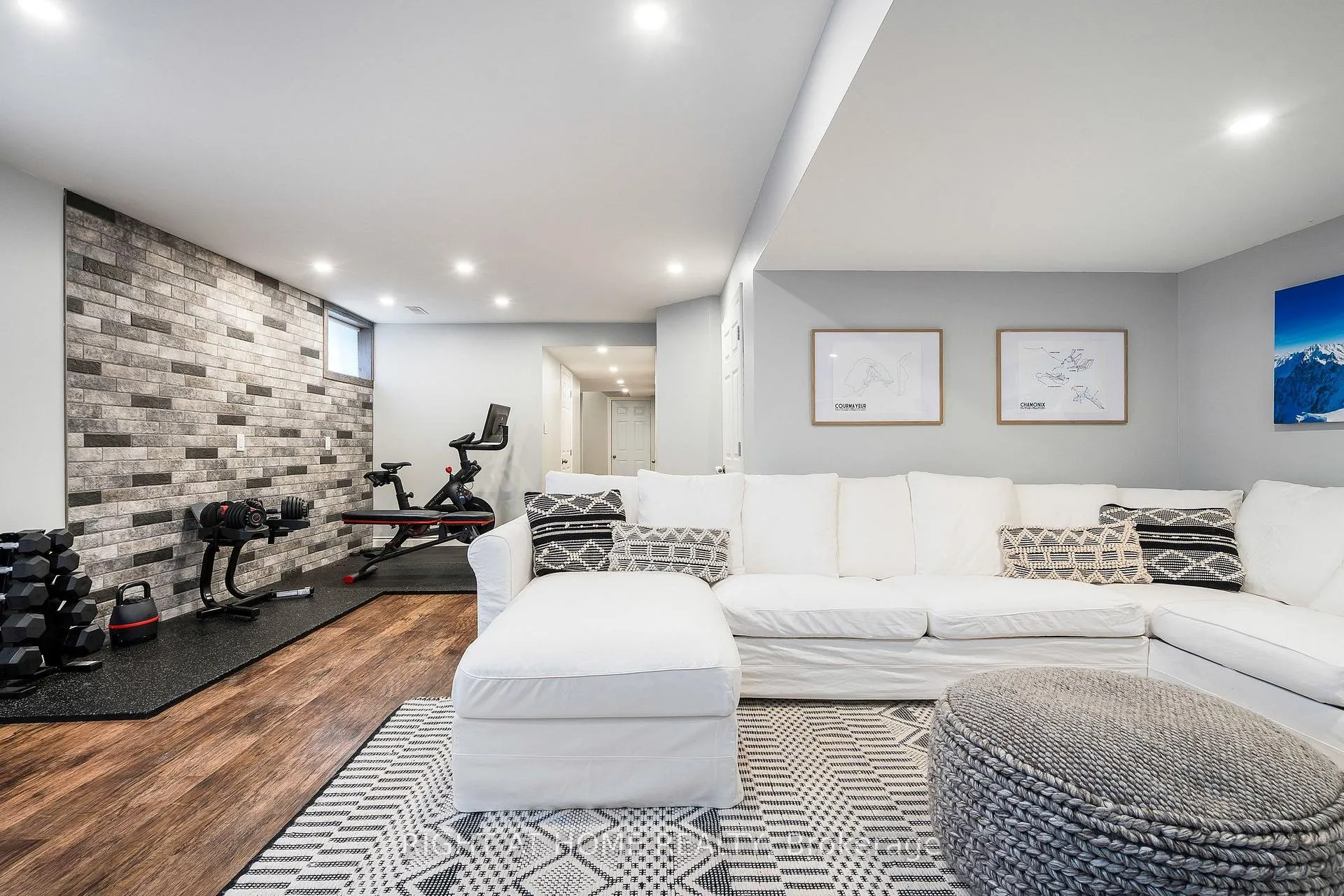 Photo 40 of 98 Garbutt Crescent, Collingwood — HOMEH