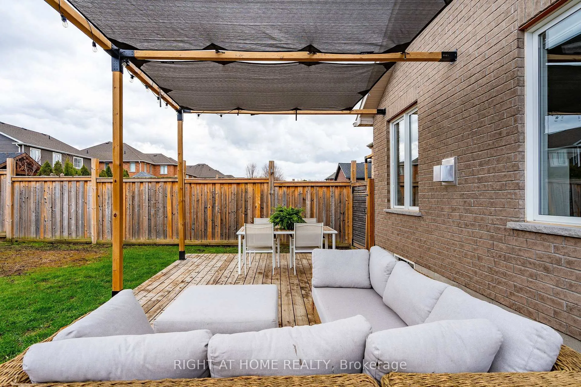 Photo 46 of 98 Garbutt Crescent, Collingwood — HOMEH