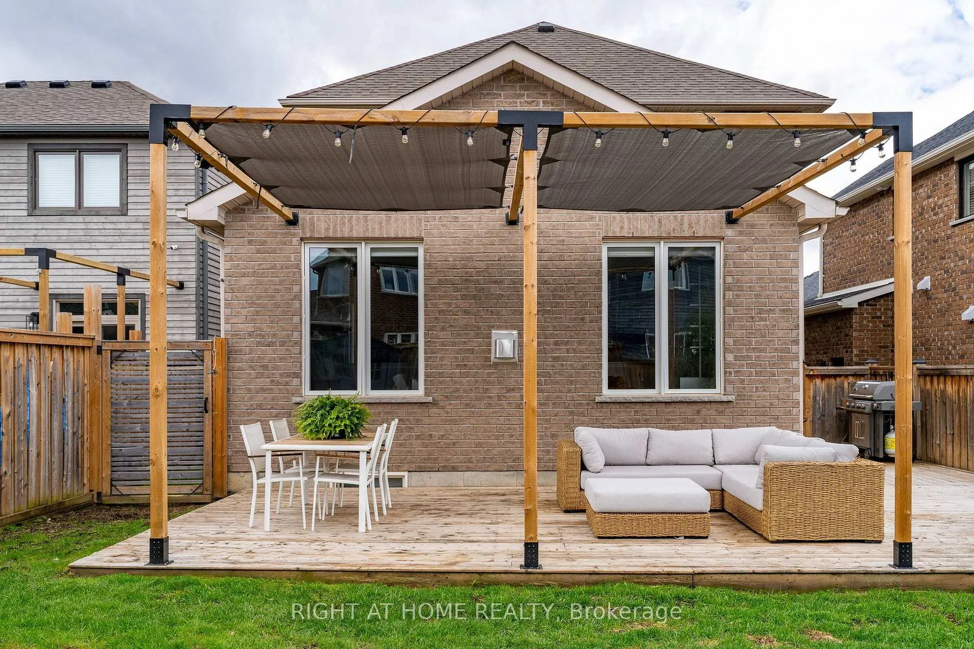Photo 47 of 98 Garbutt Crescent, Collingwood — HOMEH
